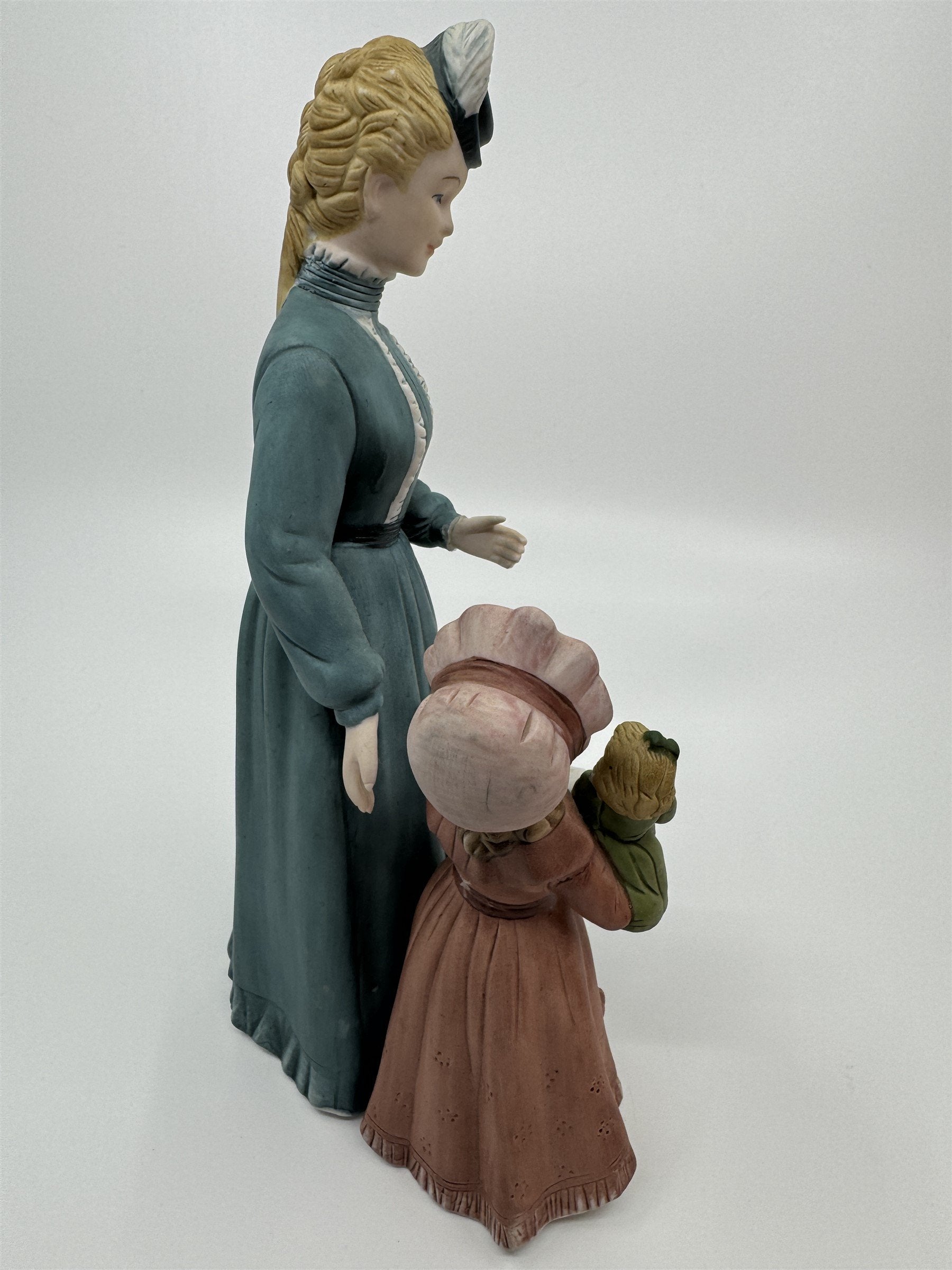 HOMCO Home Interiors Porcelain Figurine Sunday Stroll 8812 VGC Mother Daughters