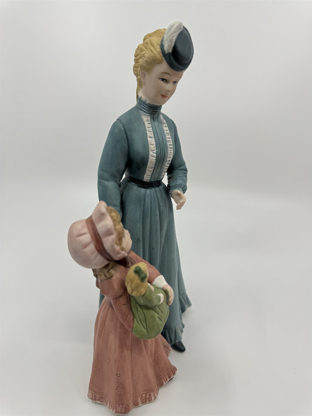 HOMCO Home Interiors Porcelain Figurine Sunday Stroll 8812 VGC Mother Daughters