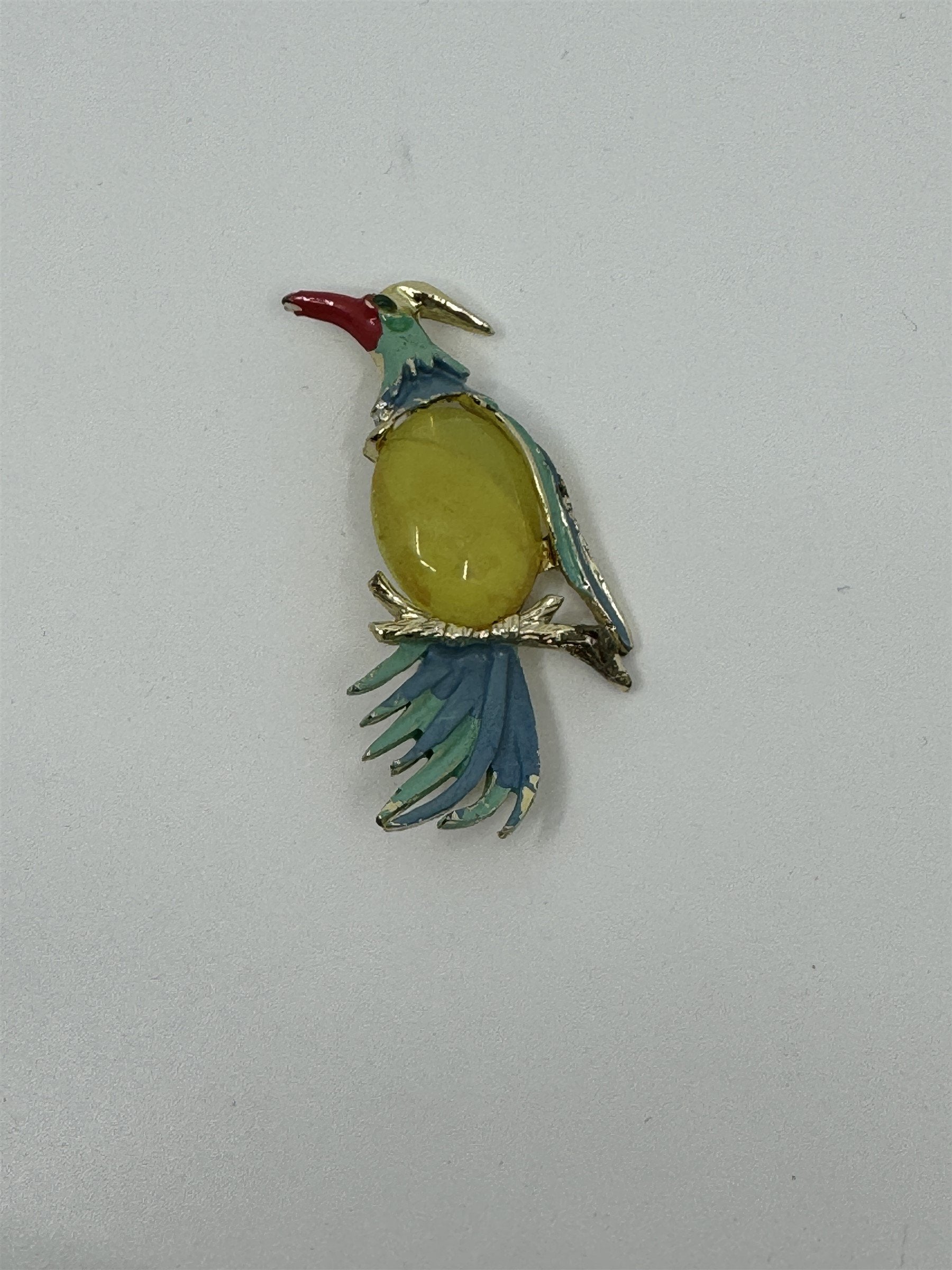 Vintage Multicollor Yellow Jelly Belly Exotic Bird of Paradise Gold Tone Brooch