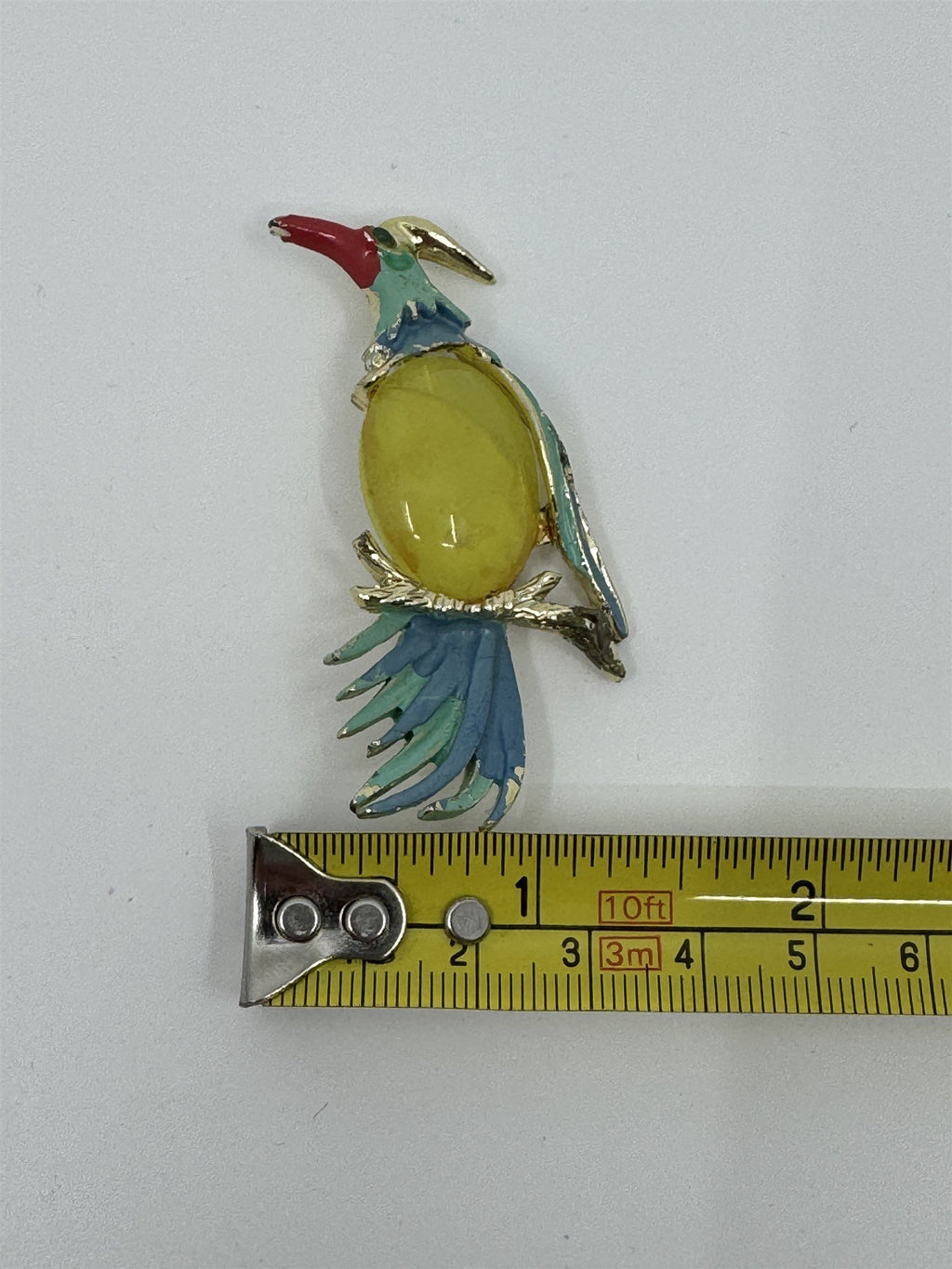 Vintage Multicollor Yellow Jelly Belly Exotic Bird of Paradise Gold Tone Brooch
