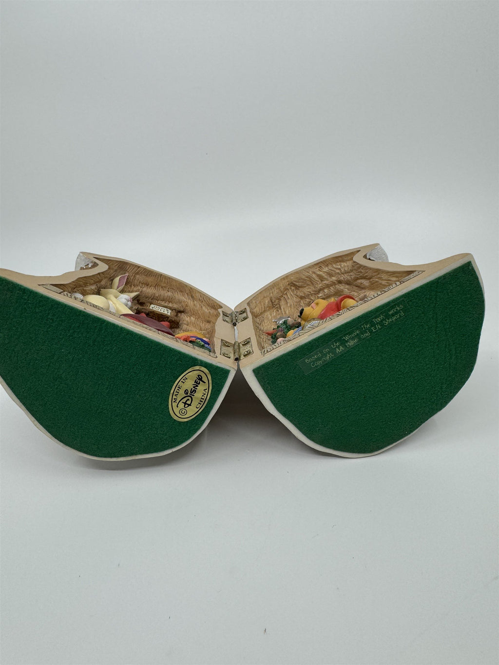 Disney Winnie The Pooh Rabbit's House Hinged Christmas Home Burrow Decor
