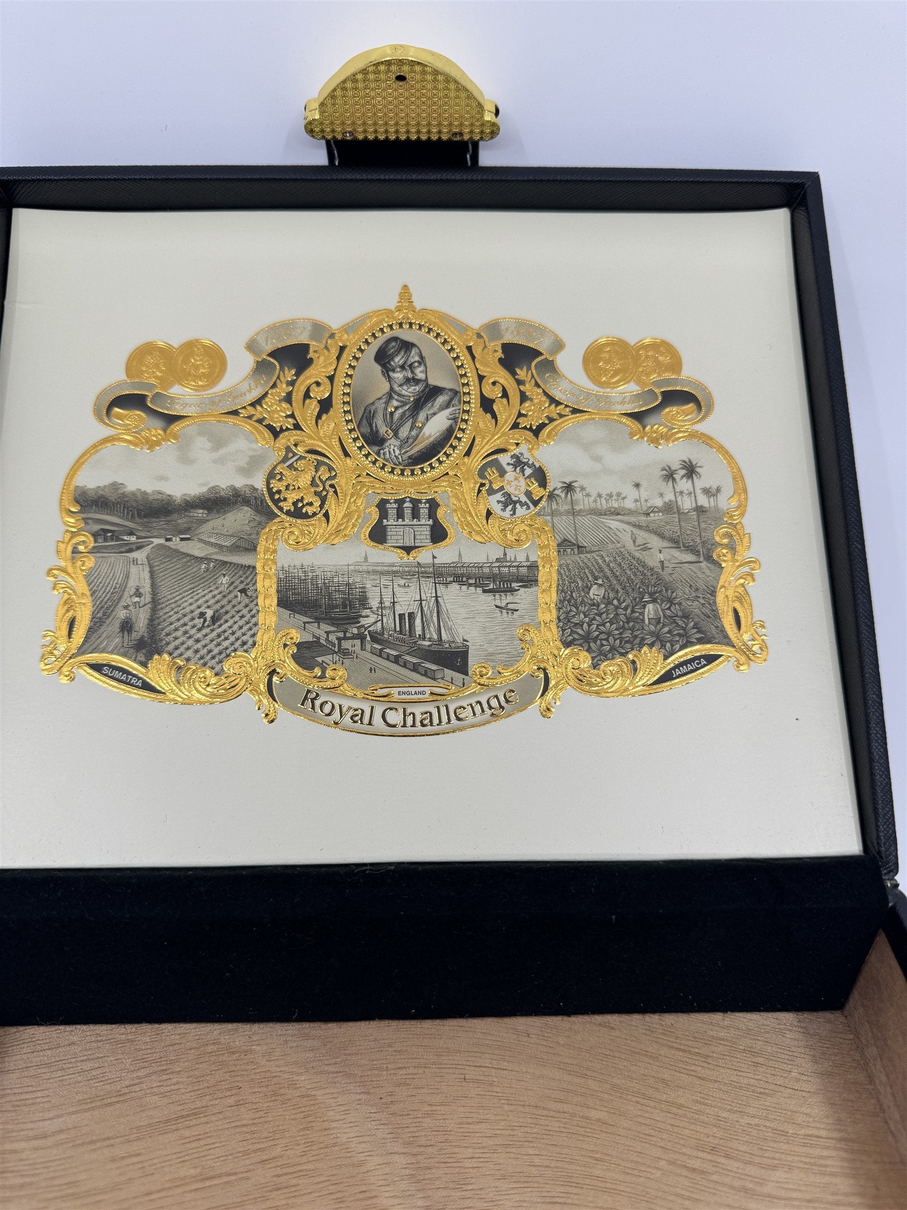 Gurkha Cigar Box Royal Challenge 1887 England Sumatra Jamaica Wood Leather Box