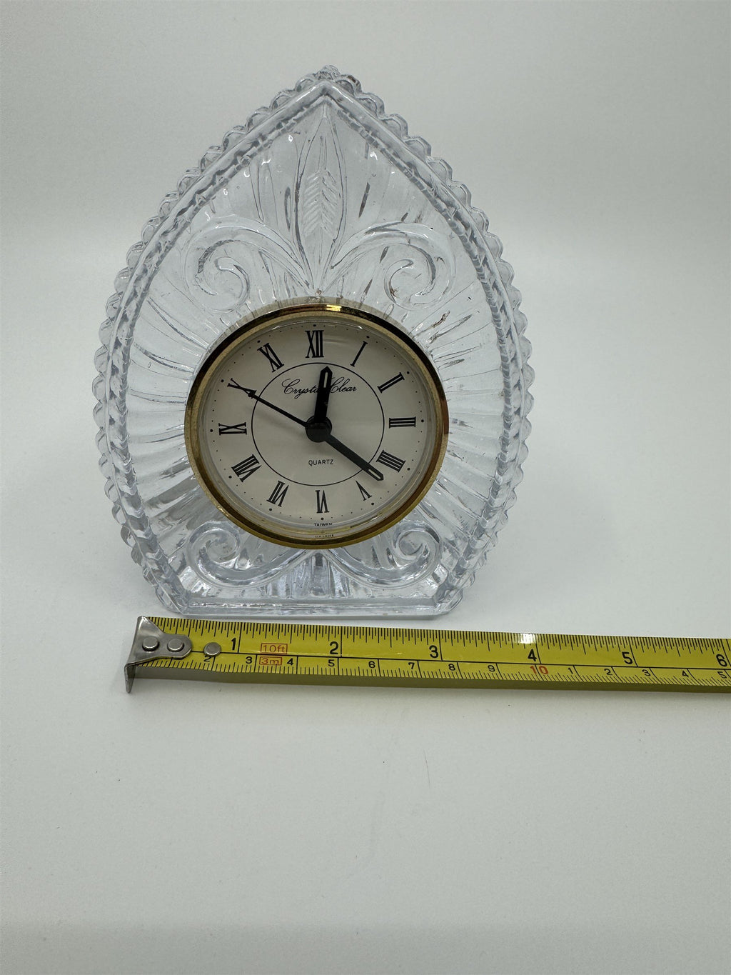 Vintage Crystal Clear 24% Lead Crystal Mantle Desk Clock Teardrop Point Taiwan