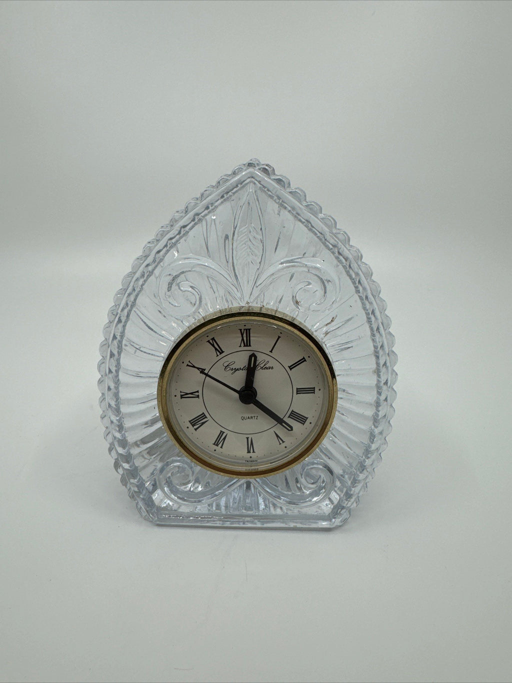 Vintage Crystal Clear 24% Lead Crystal Mantle Desk Clock Teardrop Point Taiwan