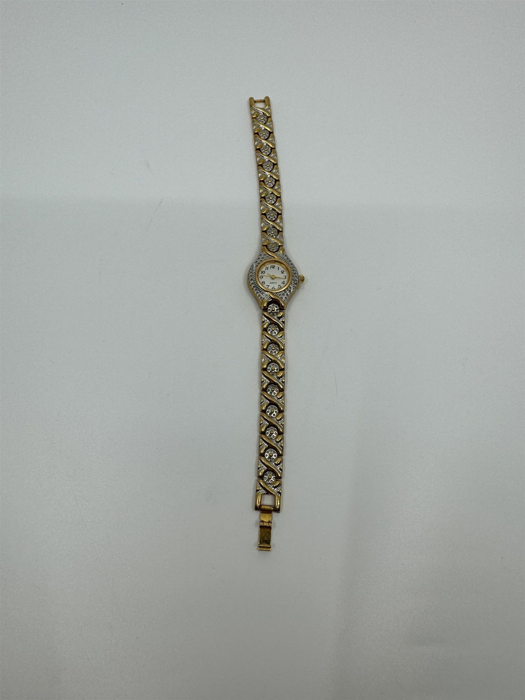 Vintage Quartz Japan Movement Womens Gold Silver Toned Watch Flower Safari Luxe