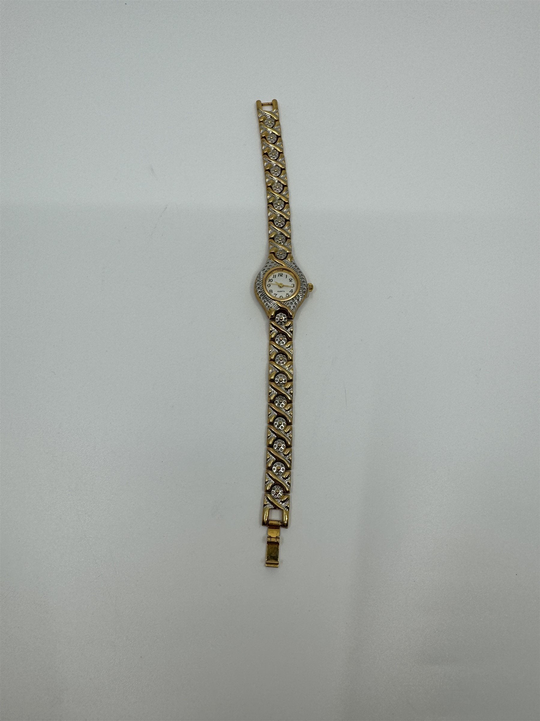 Vintage Quartz Japan Movement Womens Gold Silver Toned Watch Flower Safari Luxe