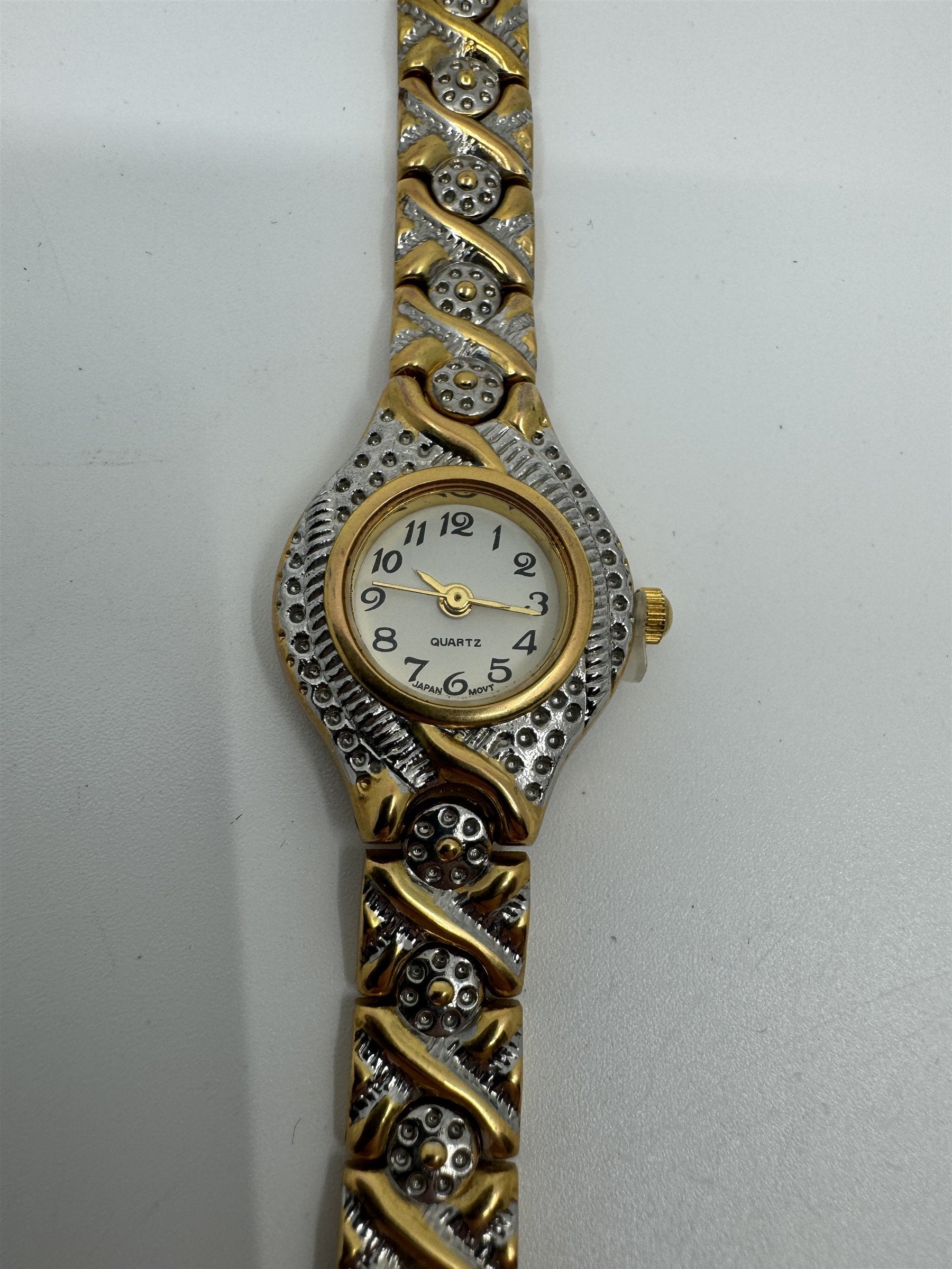 Vintage Quartz Japan Movement Womens Gold Silver Toned Watch Flower Safari Luxe