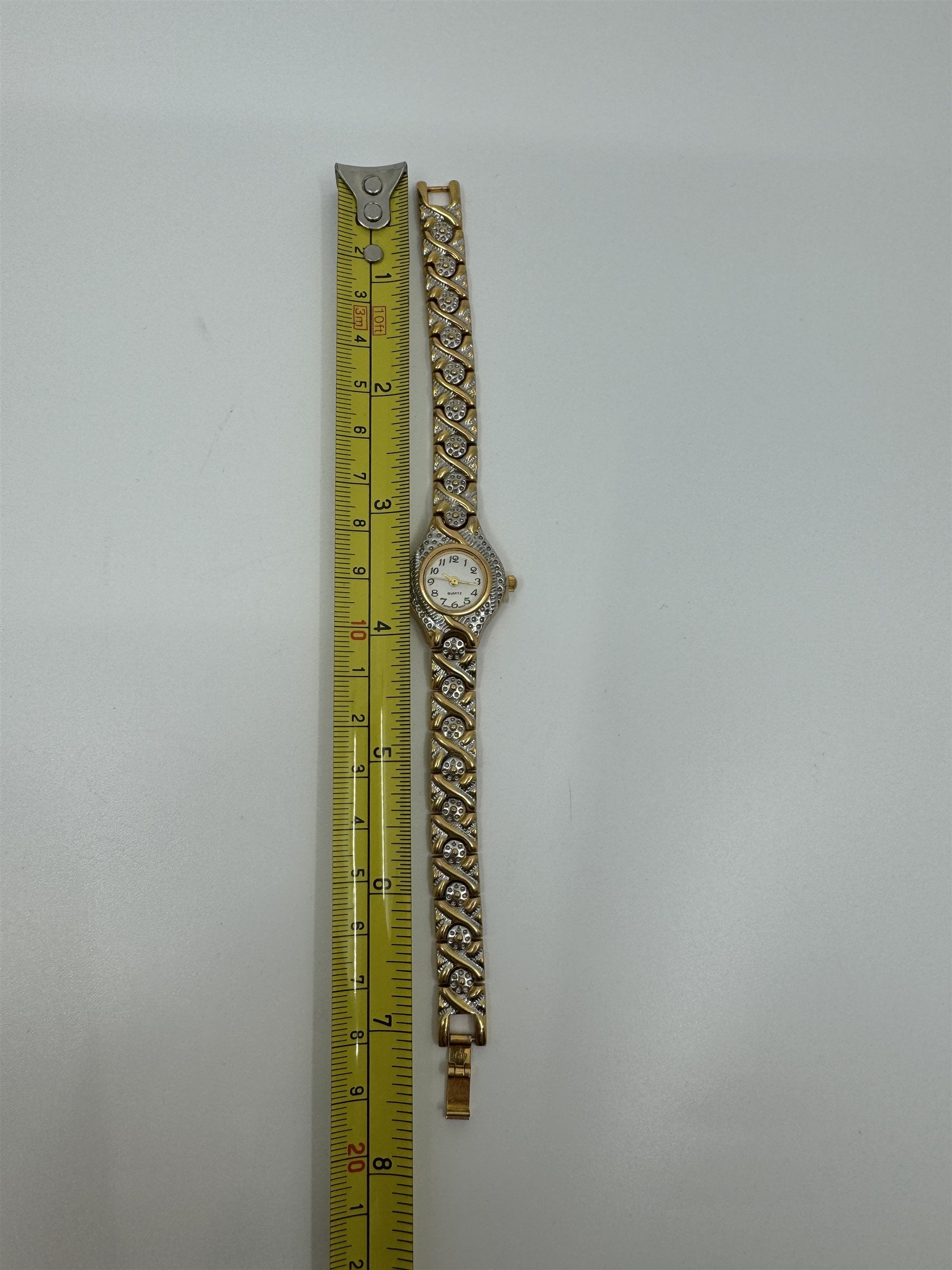 Vintage Quartz Japan Movement Womens Gold Silver Toned Watch Flower Safari Luxe