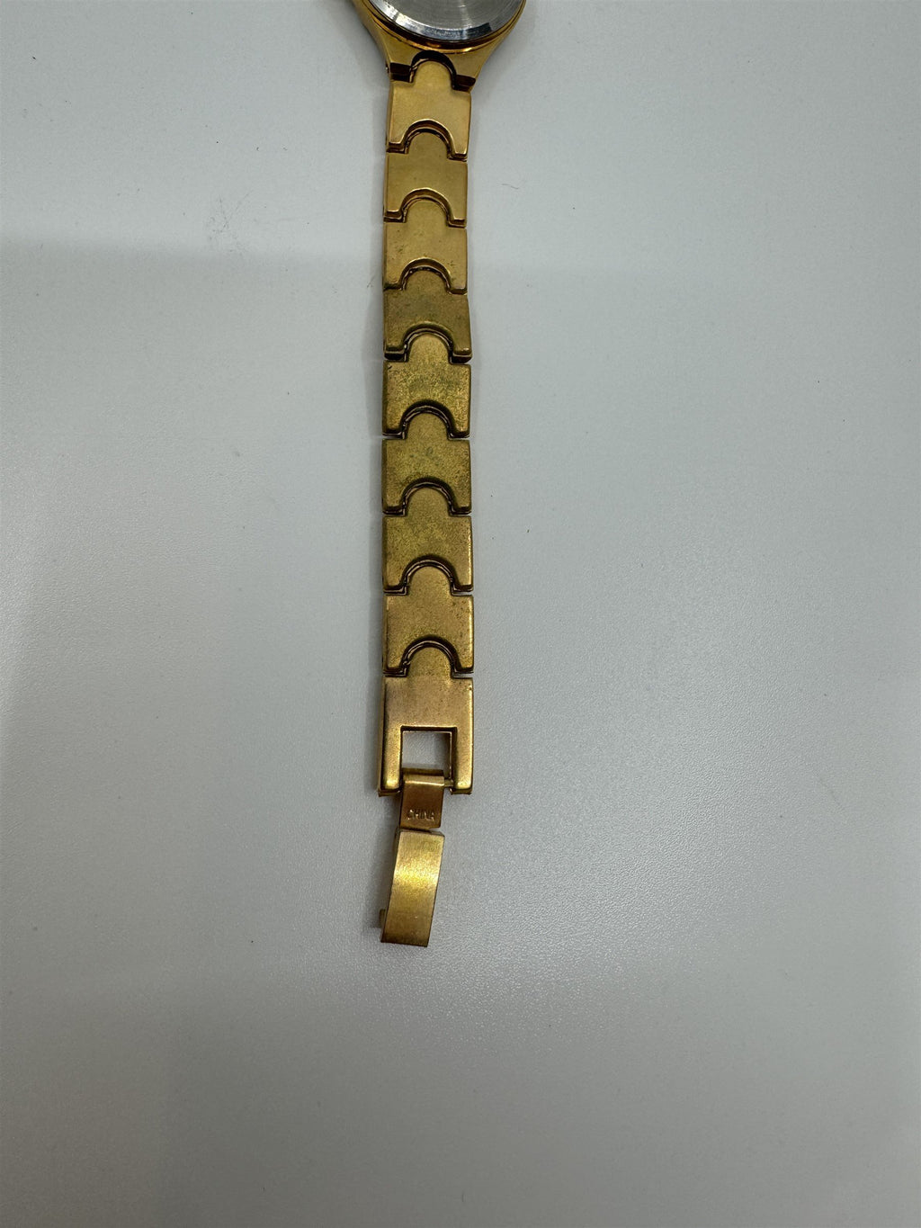 Vintage Quartz Japan Movement Womens Gold Silver Toned Watch Flower Safari Luxe