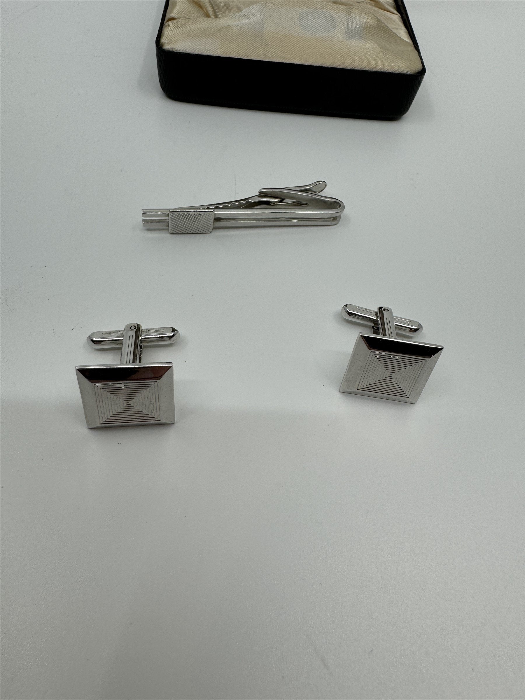 Hickok USA Cufflinks and Tie Bar Clip Clasp Silver Metal Original Box