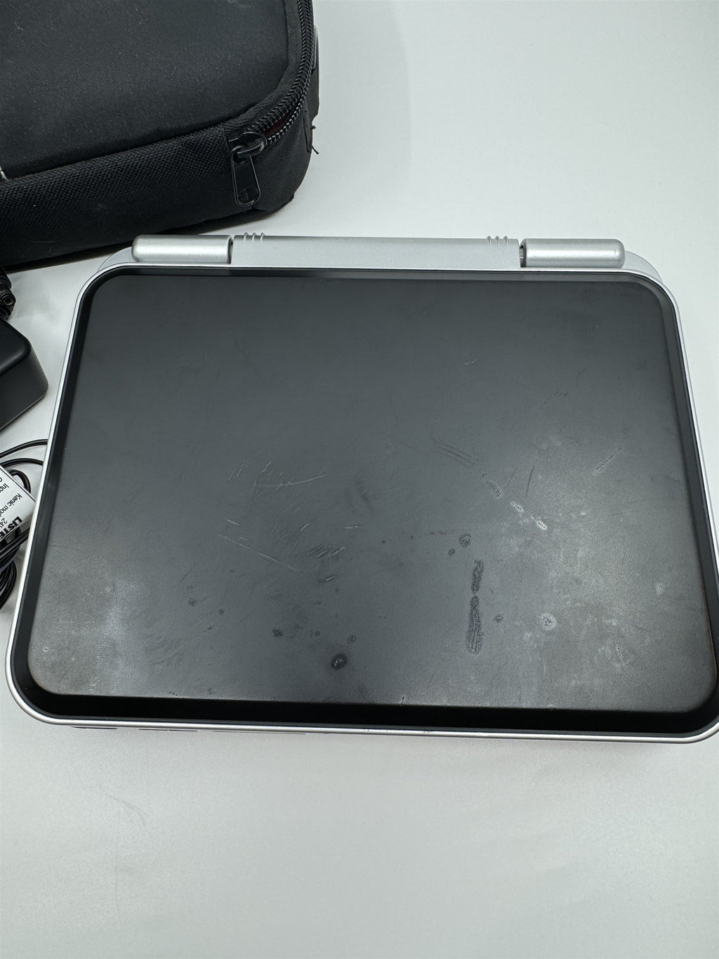Venturer Portable DVD Player PVS8380 Includes Wall+Auto Chargers and Travel Case