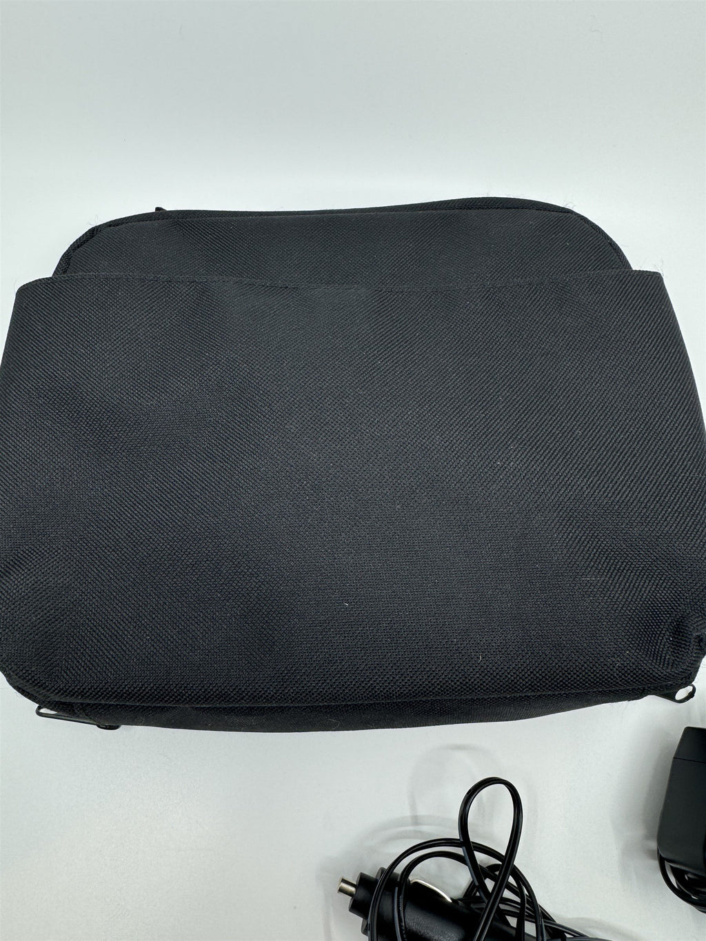 Venturer Portable DVD Player PVS8380 Includes Wall+Auto Chargers and Travel Case