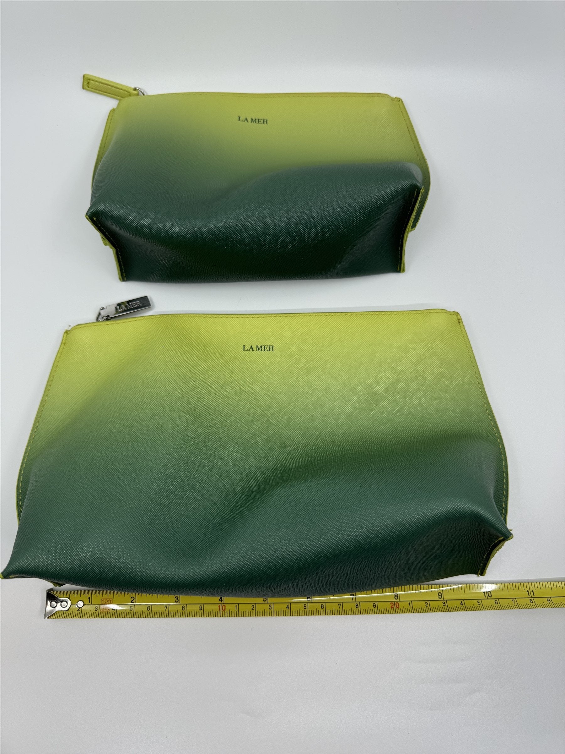 Set of 2 Small and Large La Mer Cosmetics Promo Makeup Bags in Green Hombre