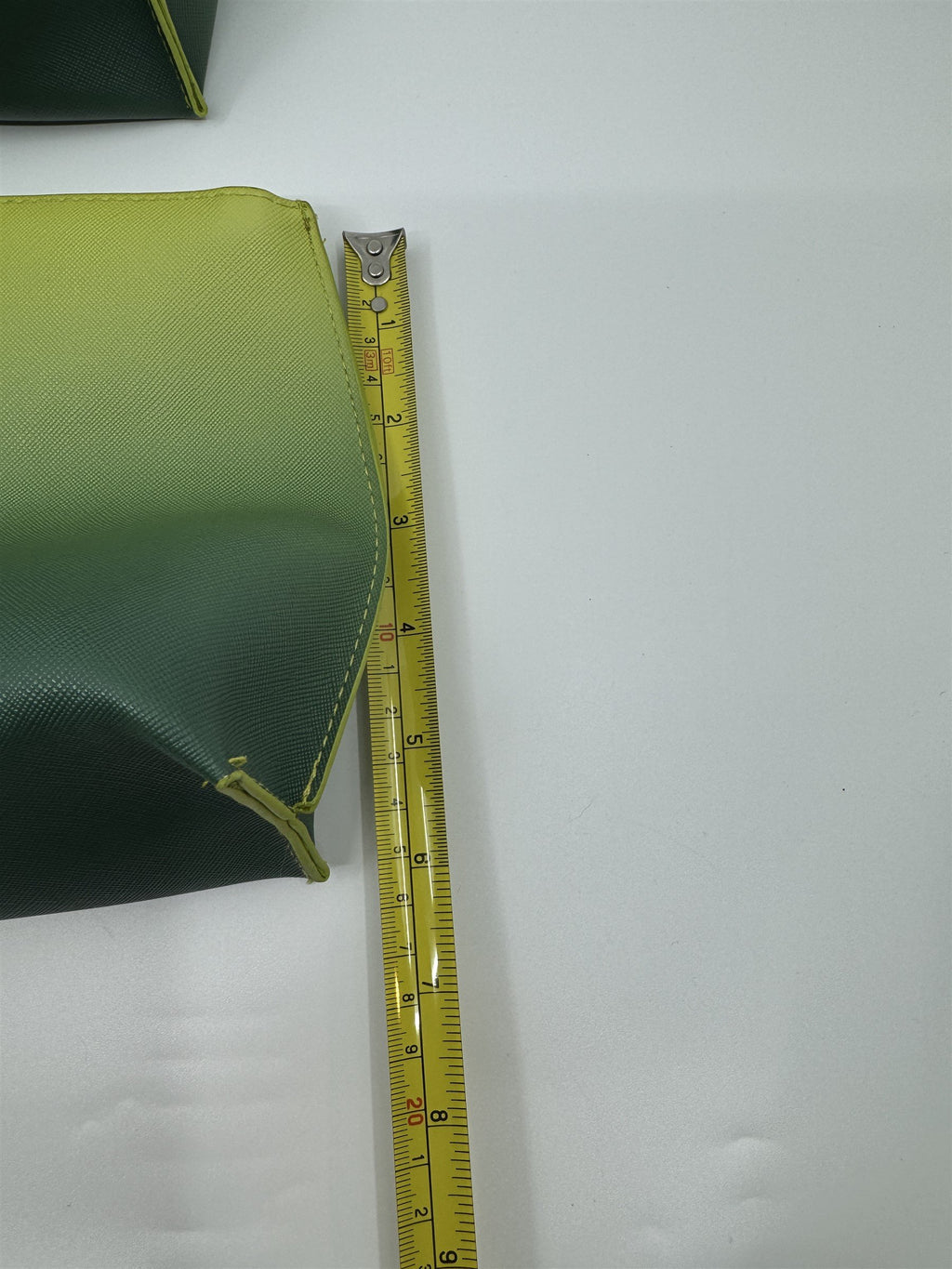 Set of 2 Small and Large La Mer Cosmetics Promo Makeup Bags in Green Hombre