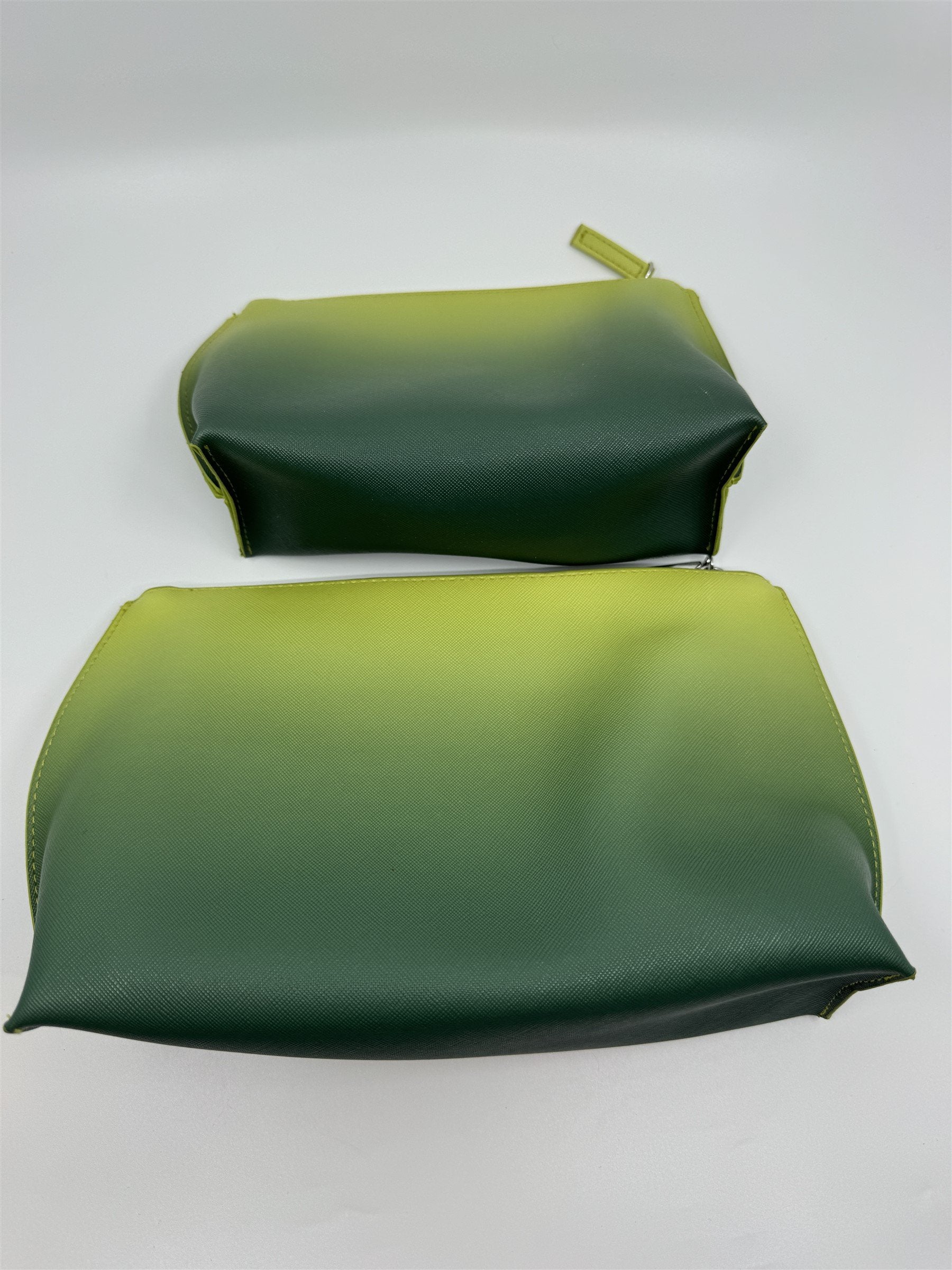 Set of 2 Small and Large La Mer Cosmetics Promo Makeup Bags in Green Hombre