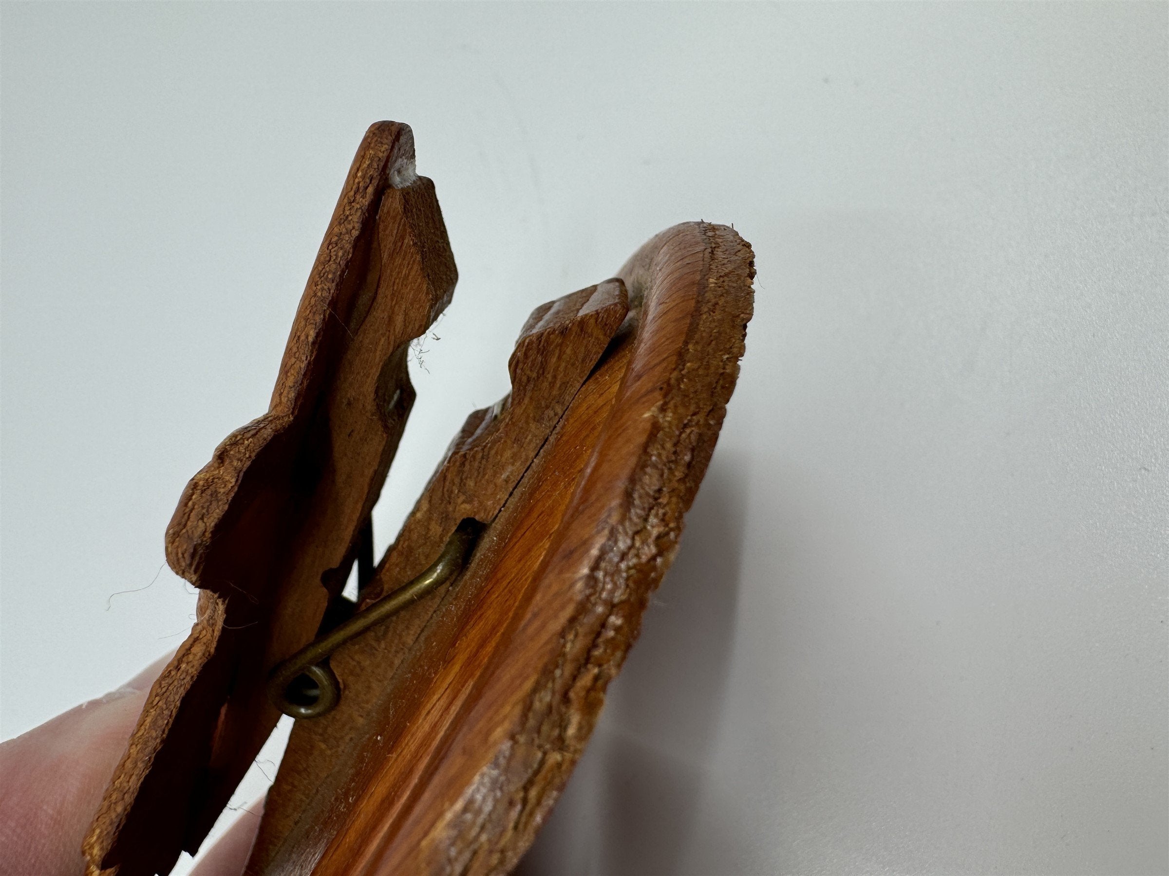 Vintage Wooden Canadian Deer Wall Note Clip Card Holder Made in Canada