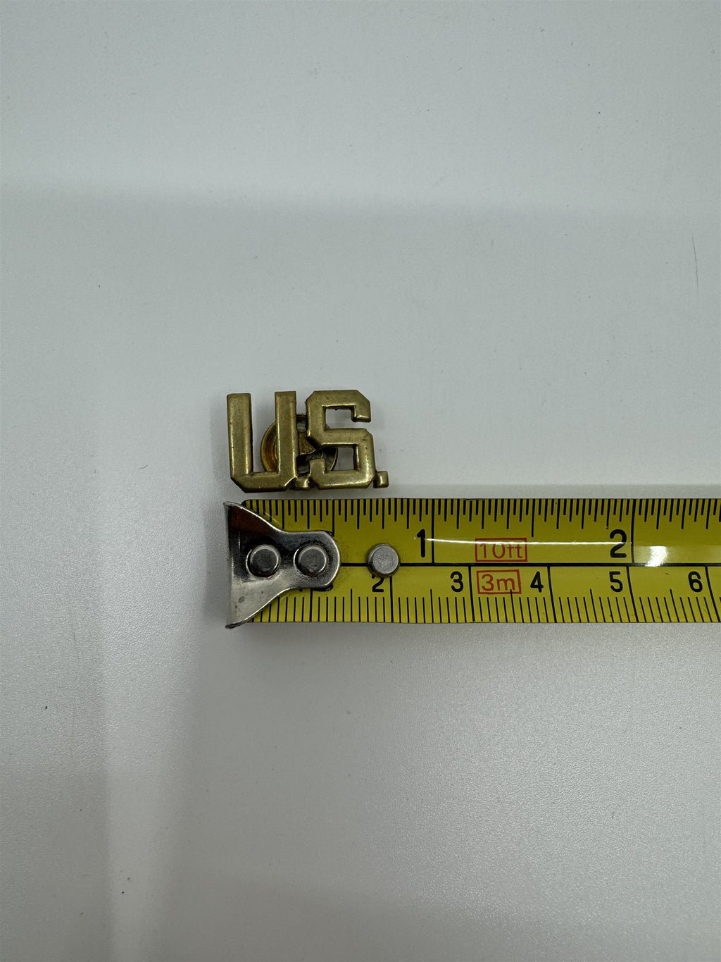 Vintage U.S. Military Screw On Pin Militaria Gold-Toned Metal