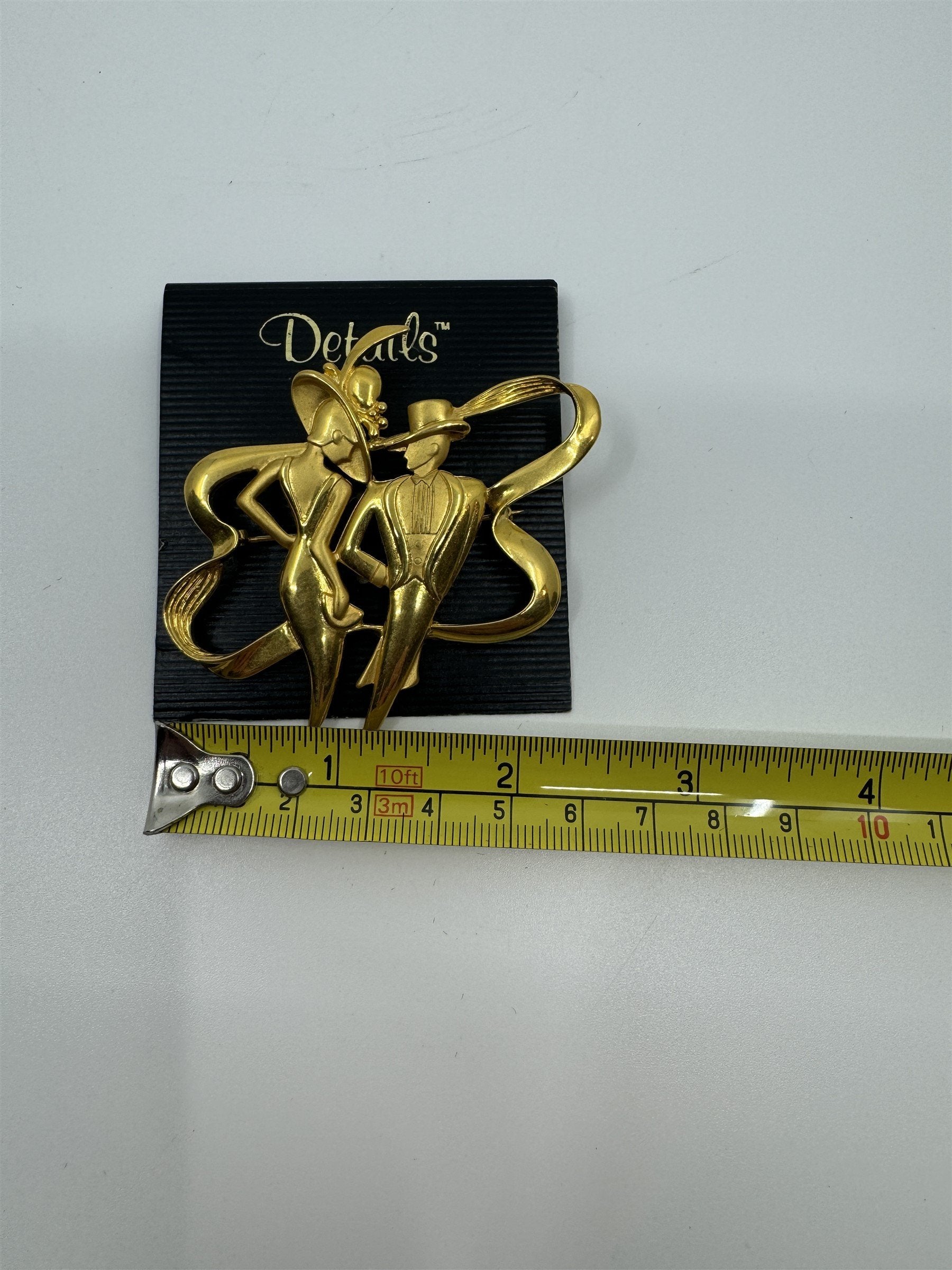 Vintage Details Gold Toned Girl/Guy Night Out Date Night Ribbon Brooch Costume
