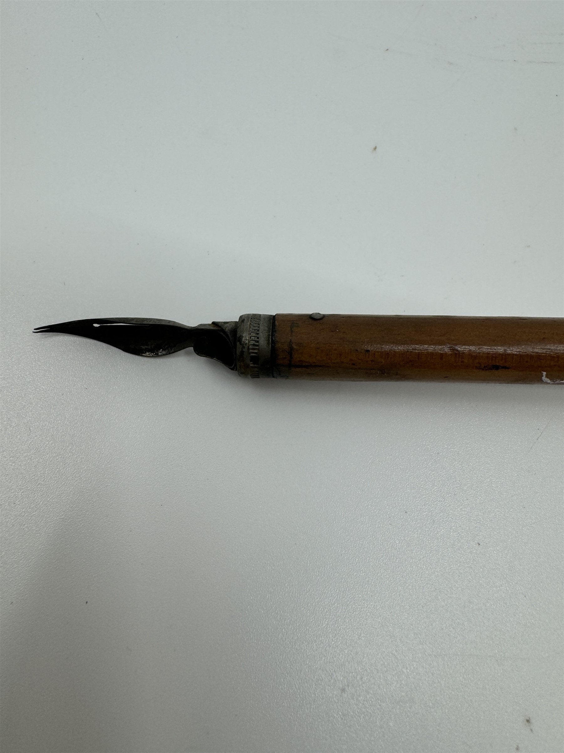 Vintage 1040 Eagle Pencil Co. New York Wooden Ink Dip Pen Metal Nib