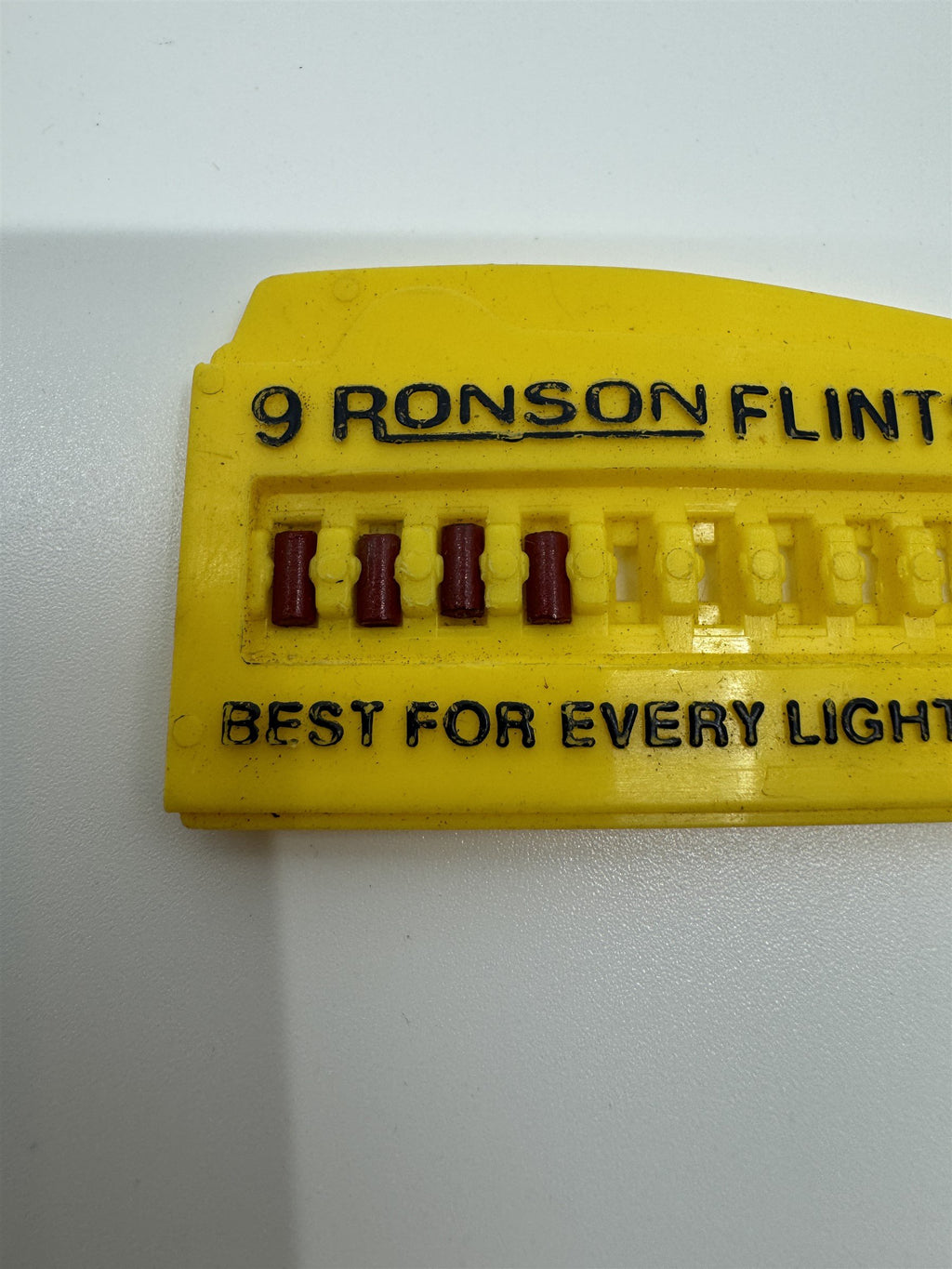 Vintage 4x Ronson Flints in Ronson "Nine-Flinter" Yellow Case Made in USA