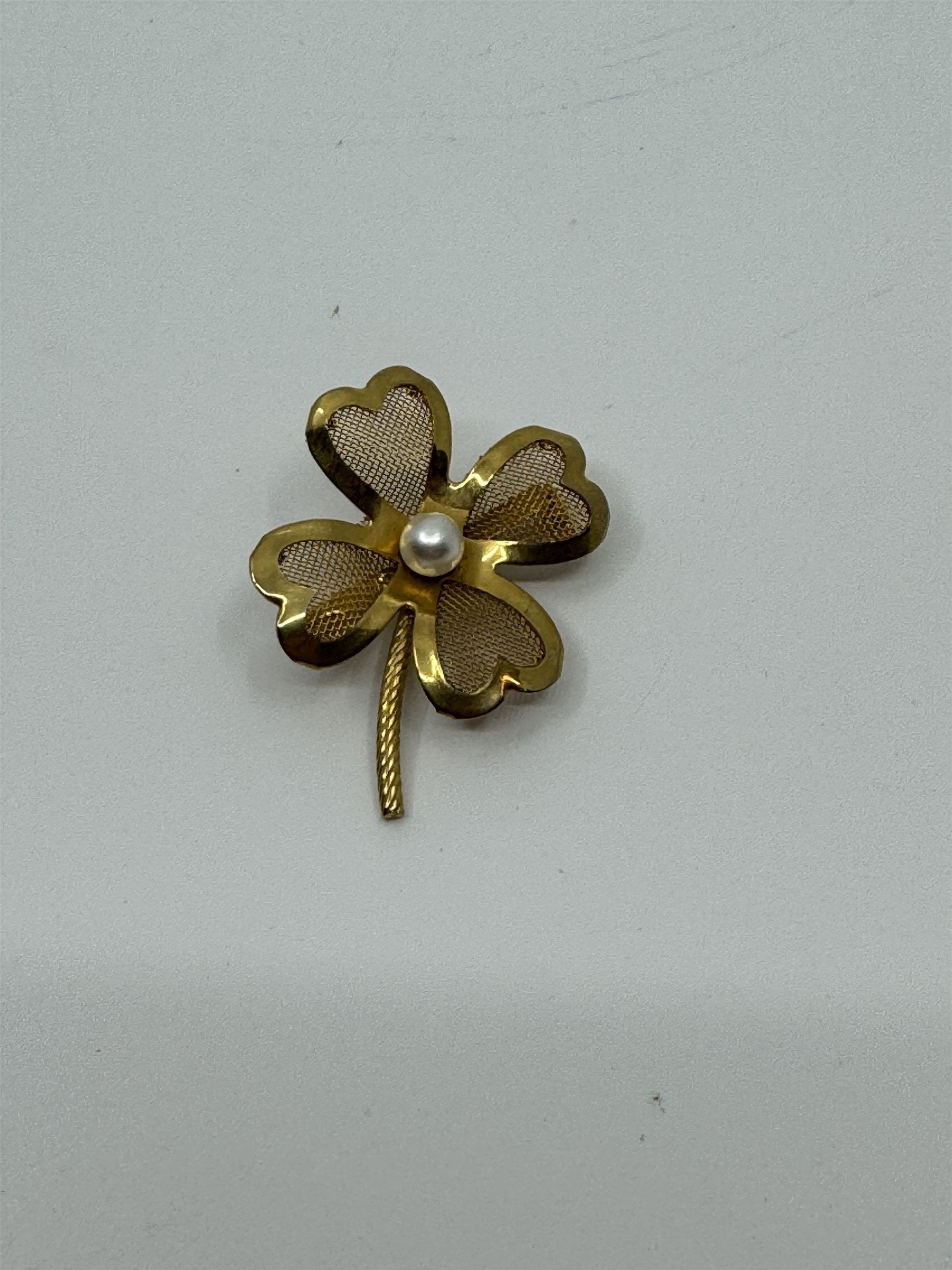 Vintage Four Leaf Clover Metal Brooch /w Faux Pearl Gold Tone Pin Lucky Brooch