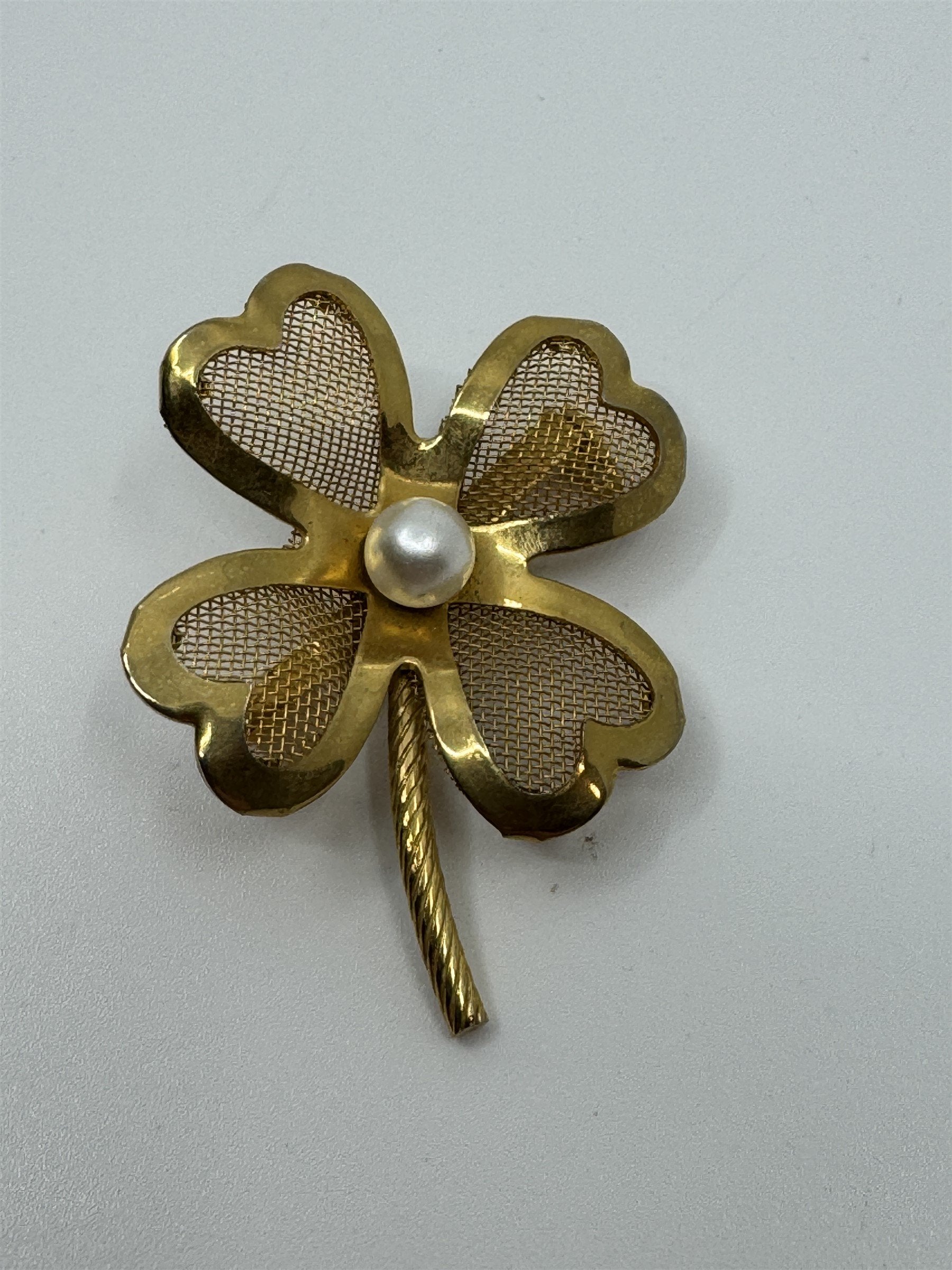 Vintage Four Leaf Clover Metal Brooch /w Faux Pearl Gold Tone Pin Lucky Brooch