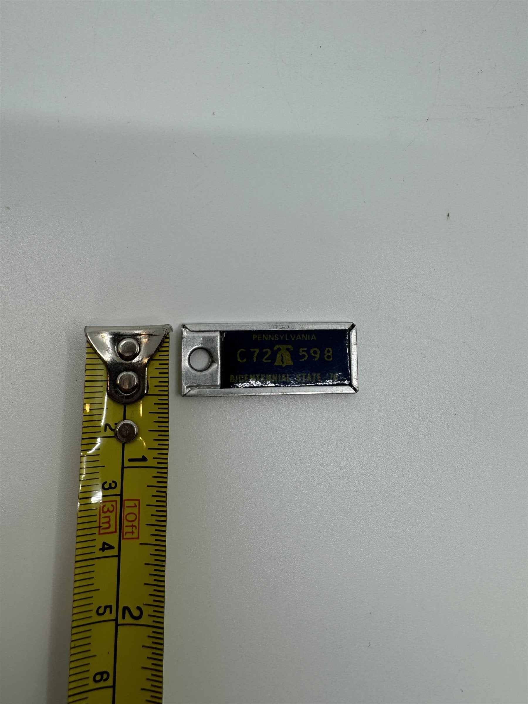 Vintage 1976 PENNSYLVANIA Mini License Plate Keychain Disabled Veterans Tag