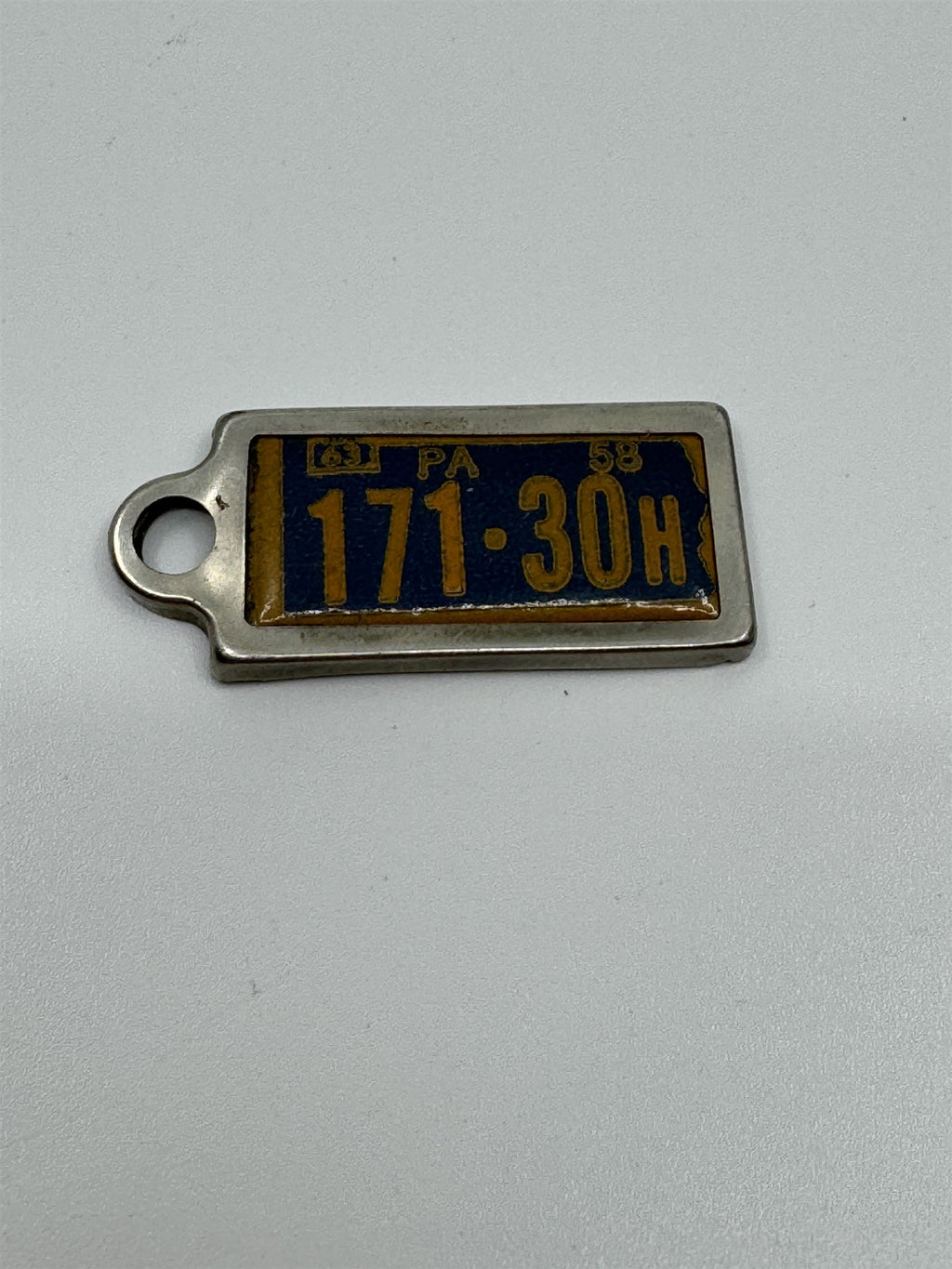 Vintage 1958 PENNSYLVANIA Mini License Plate Keychain Disabled Veterans Tag DAV