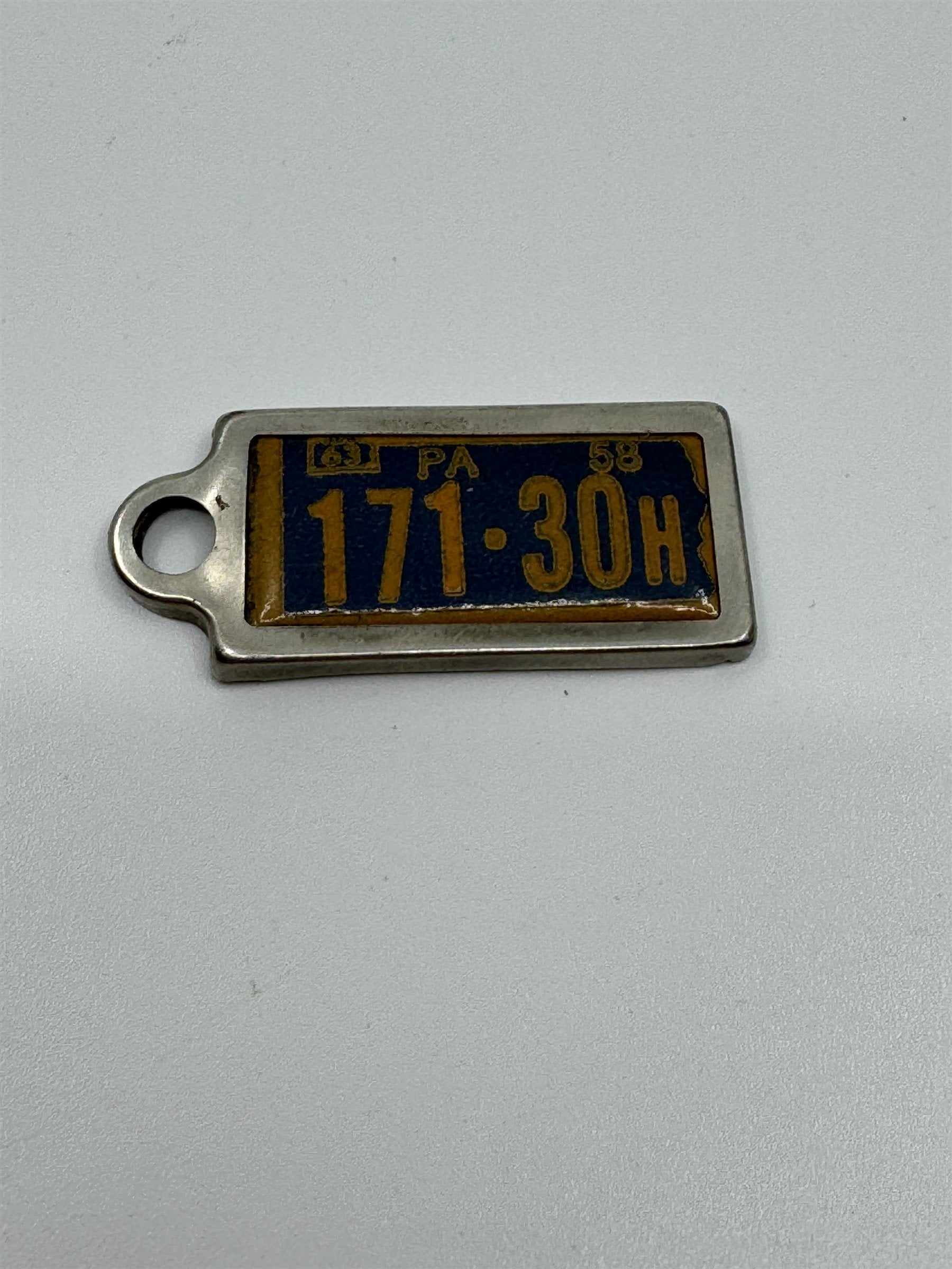 Vintage 1958 PENNSYLVANIA Mini License Plate Keychain Disabled Veterans Tag DAV
