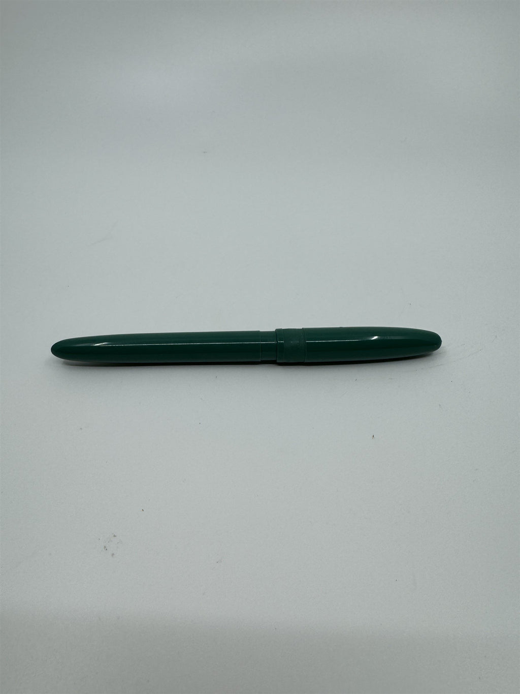 Vintage Wearever USA Green Celluloid Fountain Pen *Cap Doesn't Screw On*