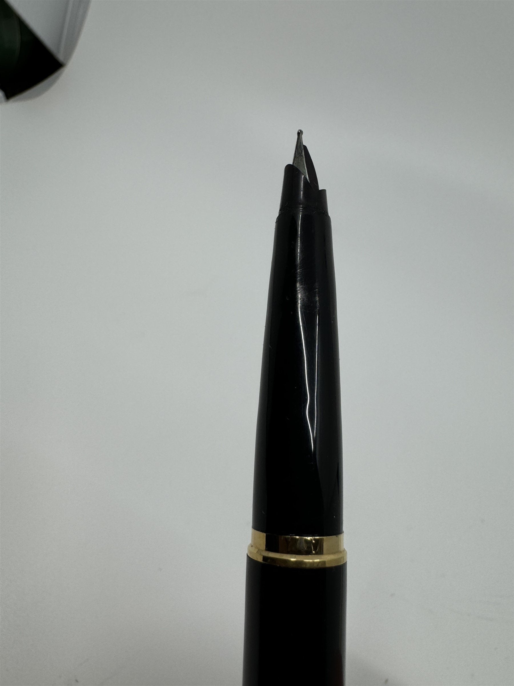 Vintage Parker USA Fountain Pen Black with Silver and Gold Cap and Accents