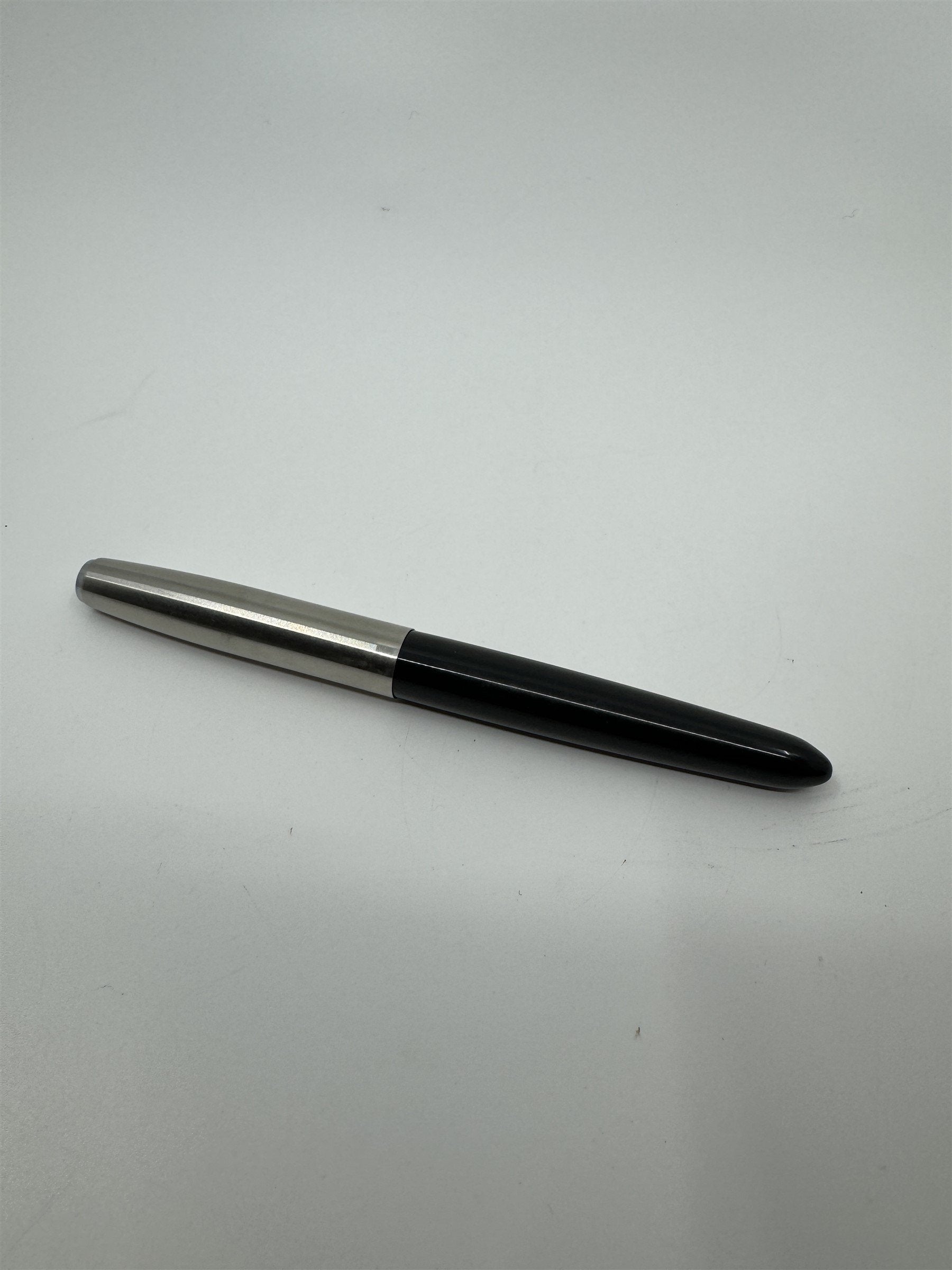 Vintage Parker USA Fountain Pen Black with Silver Cap *Hairline Crack*