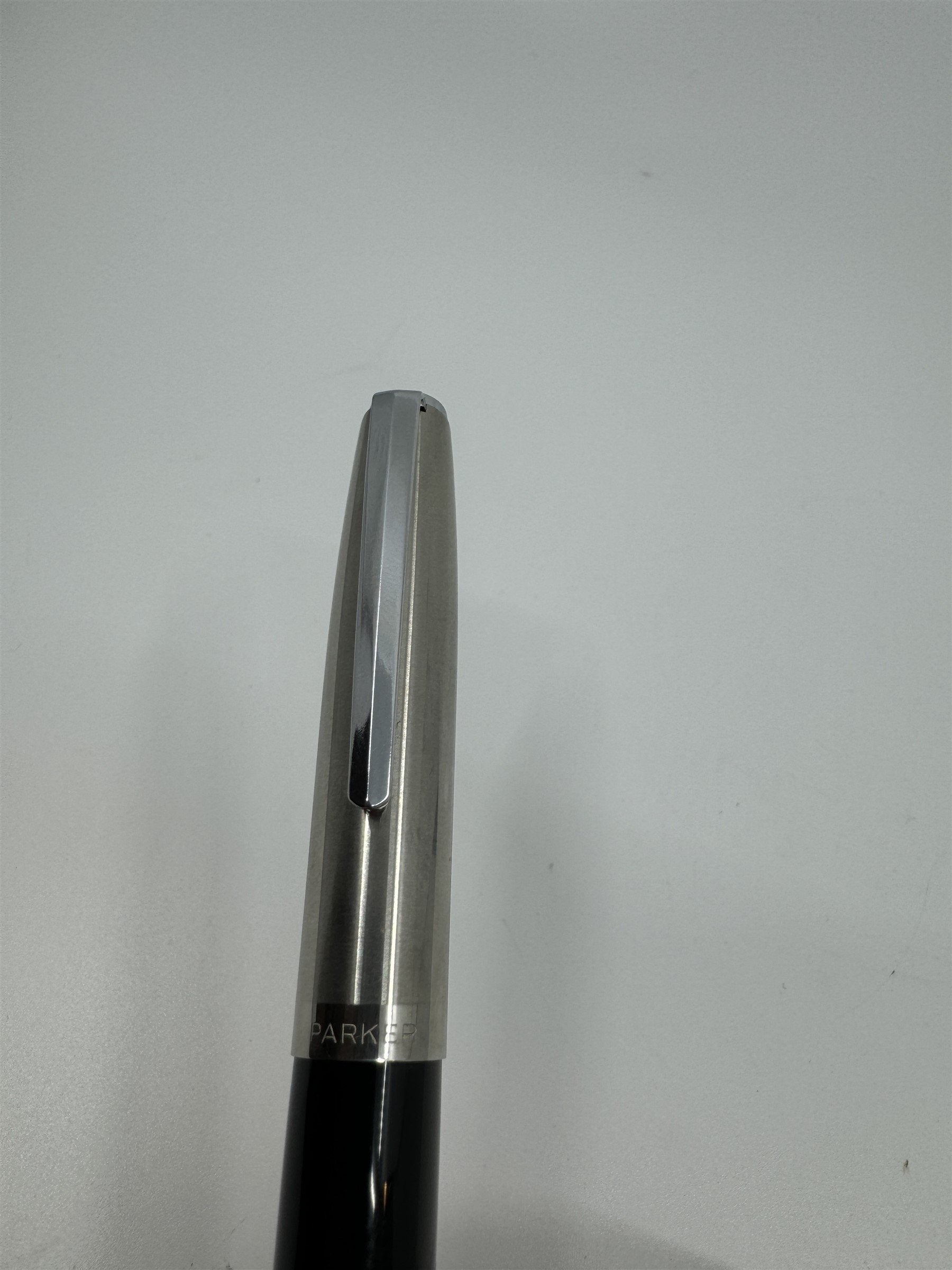 Vintage Parker USA Fountain Pen Black with Silver Cap *Hairline Crack*