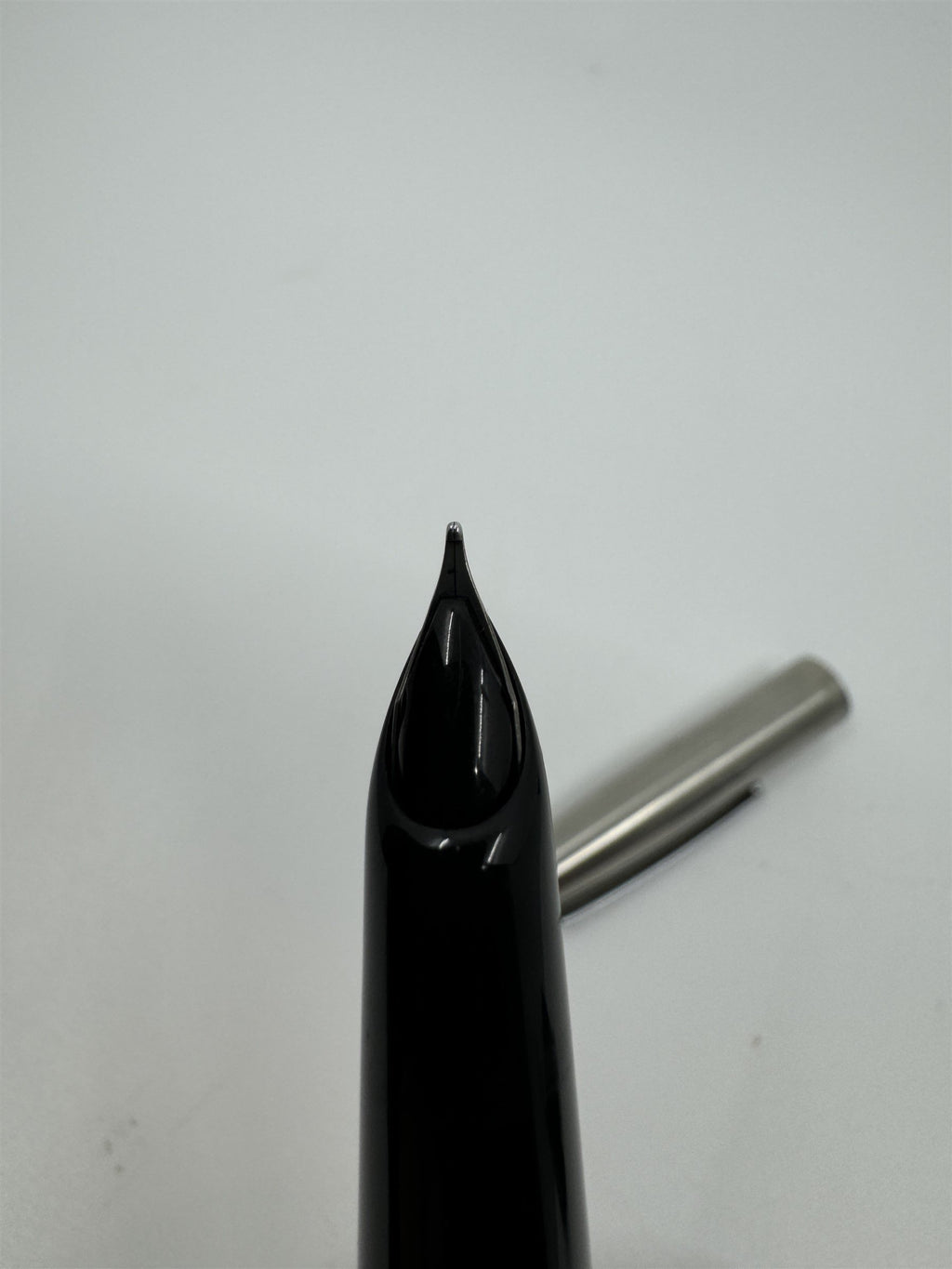 Vintage Parker USA Fountain Pen Black with Silver Cap *Hairline Crack*