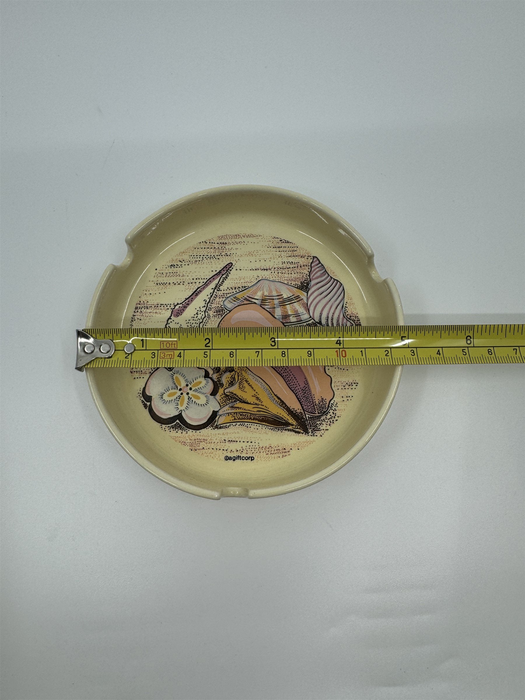 Beach Souvenir Ash Tray /w Sea Shells, Sand Dollars, Clam, Oyster, Conch Shell