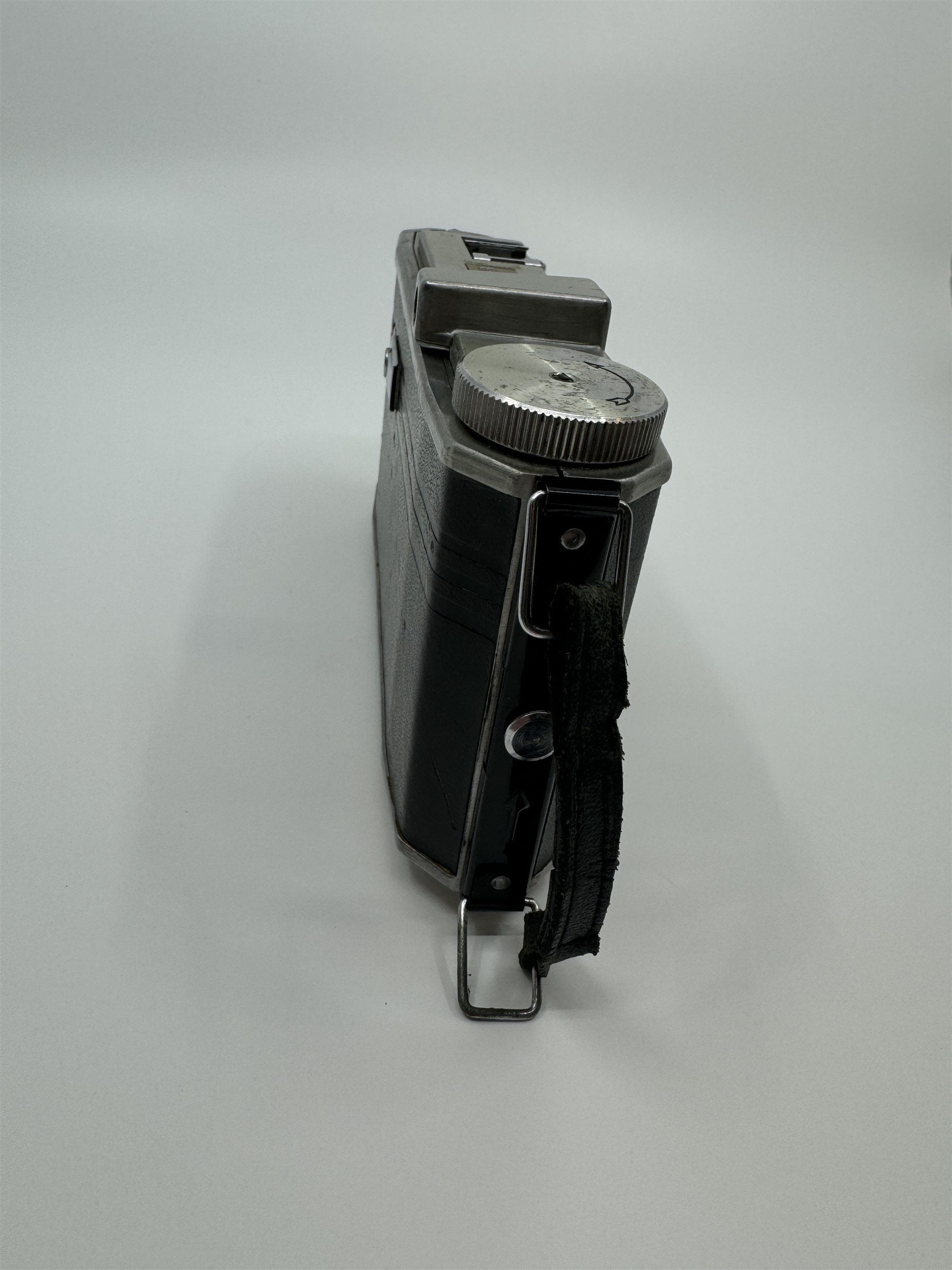 Vtg Antique Universal Roamer 63 Camera USA Made Untested Photography