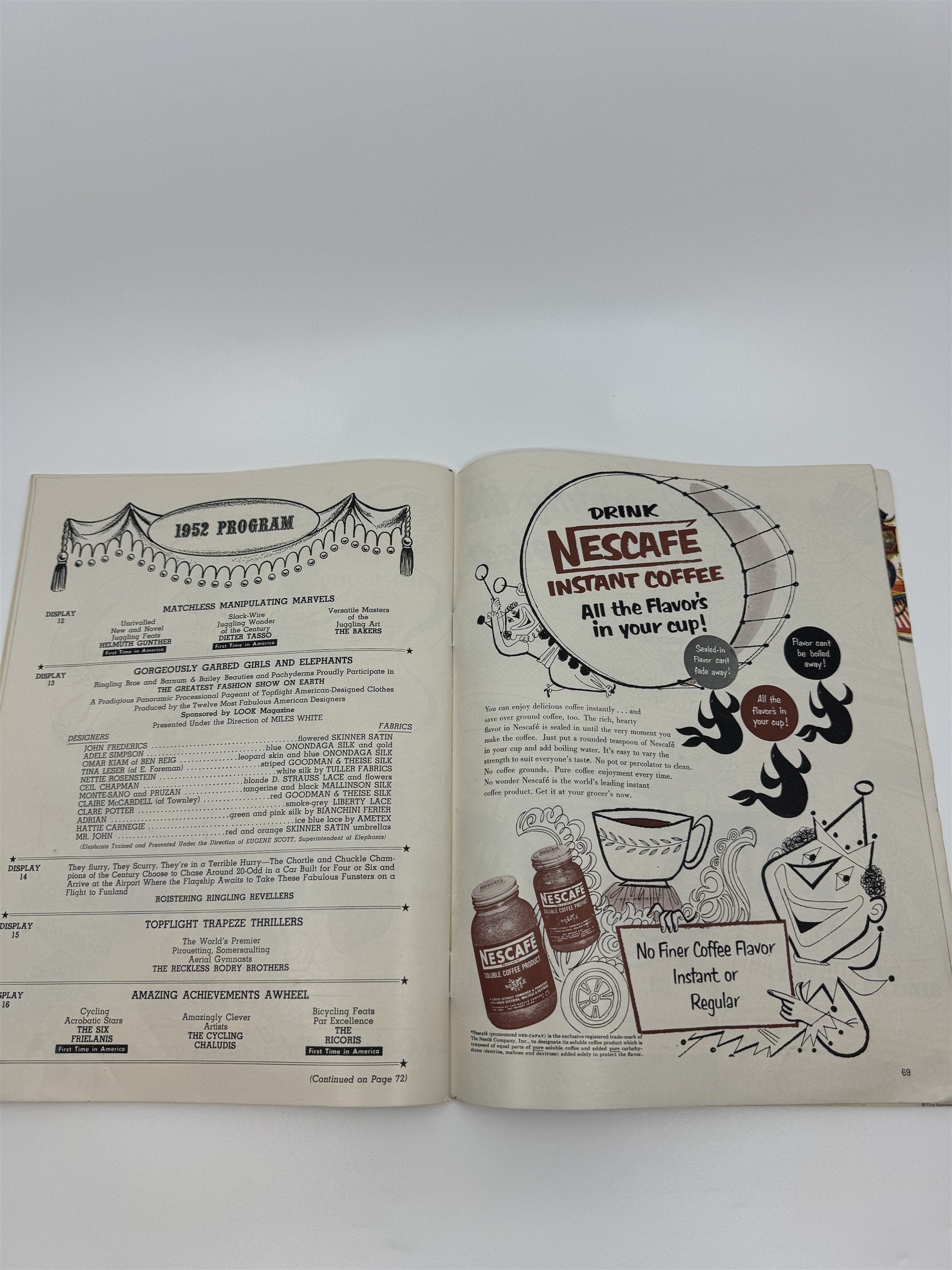 VINTAGE 1952 RINGLING BROS AND BARNUM & BAILEY CIRCUS MAGAZINE AND PROGRAM PACK