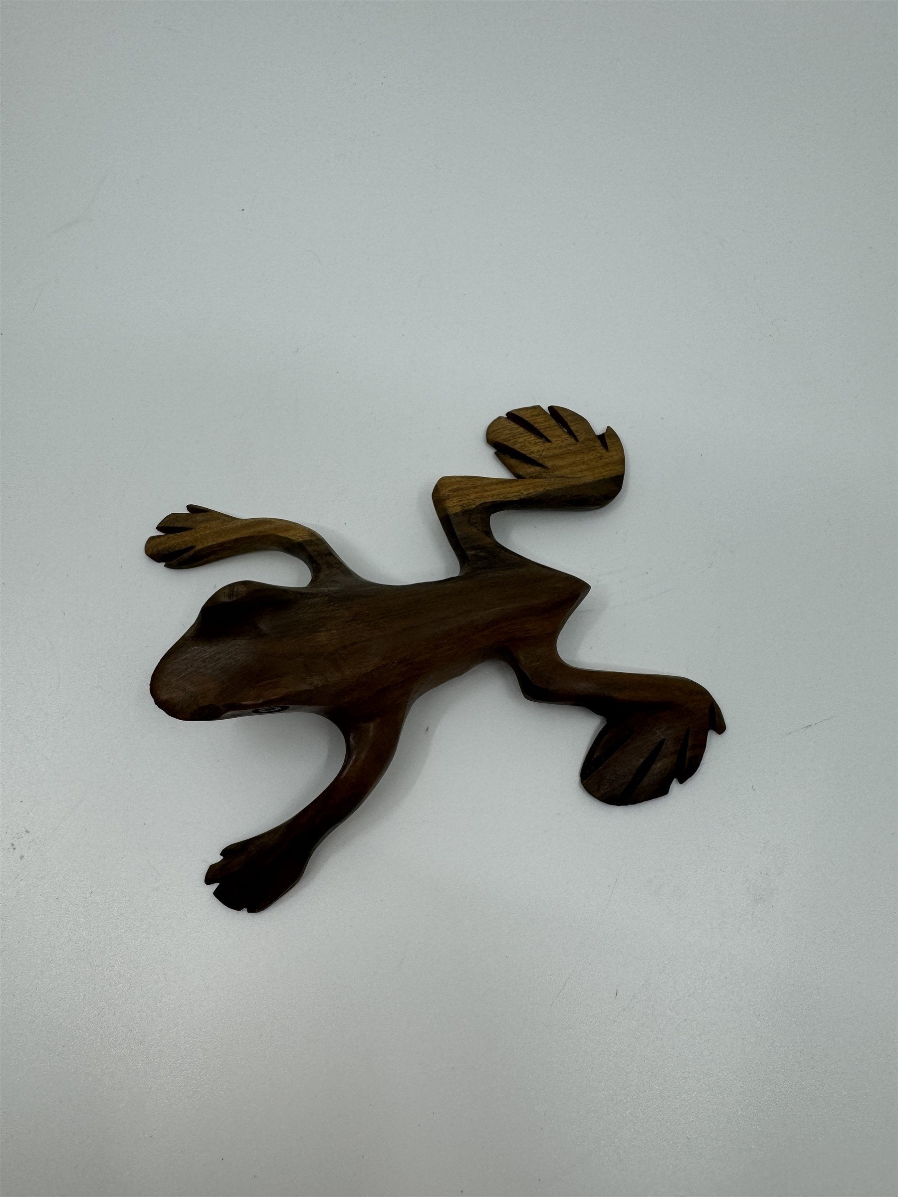 Hand Carved Souvenir Jungle Tree Frog Figurine Gift Handmade Frog