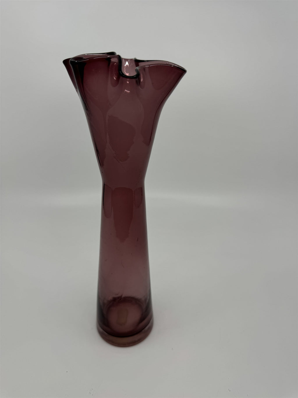Vintage 10" Tall Hand Blown Ruffled Edge Purple Art Glass Vase Norcrest JAPAN