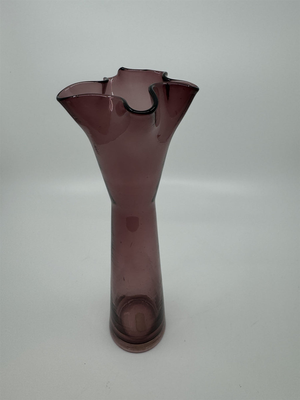 Vintage 10" Tall Hand Blown Ruffled Edge Purple Art Glass Vase Norcrest JAPAN