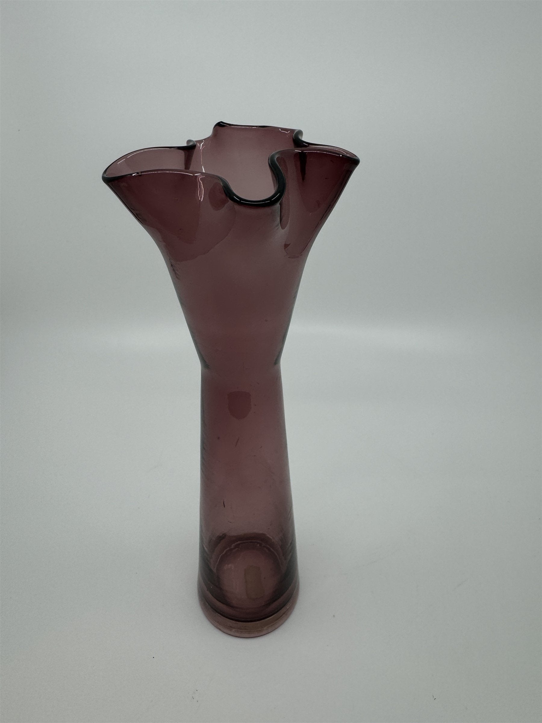 Vintage 10" Tall Hand Blown Ruffled Edge Purple Art Glass Vase Norcrest JAPAN