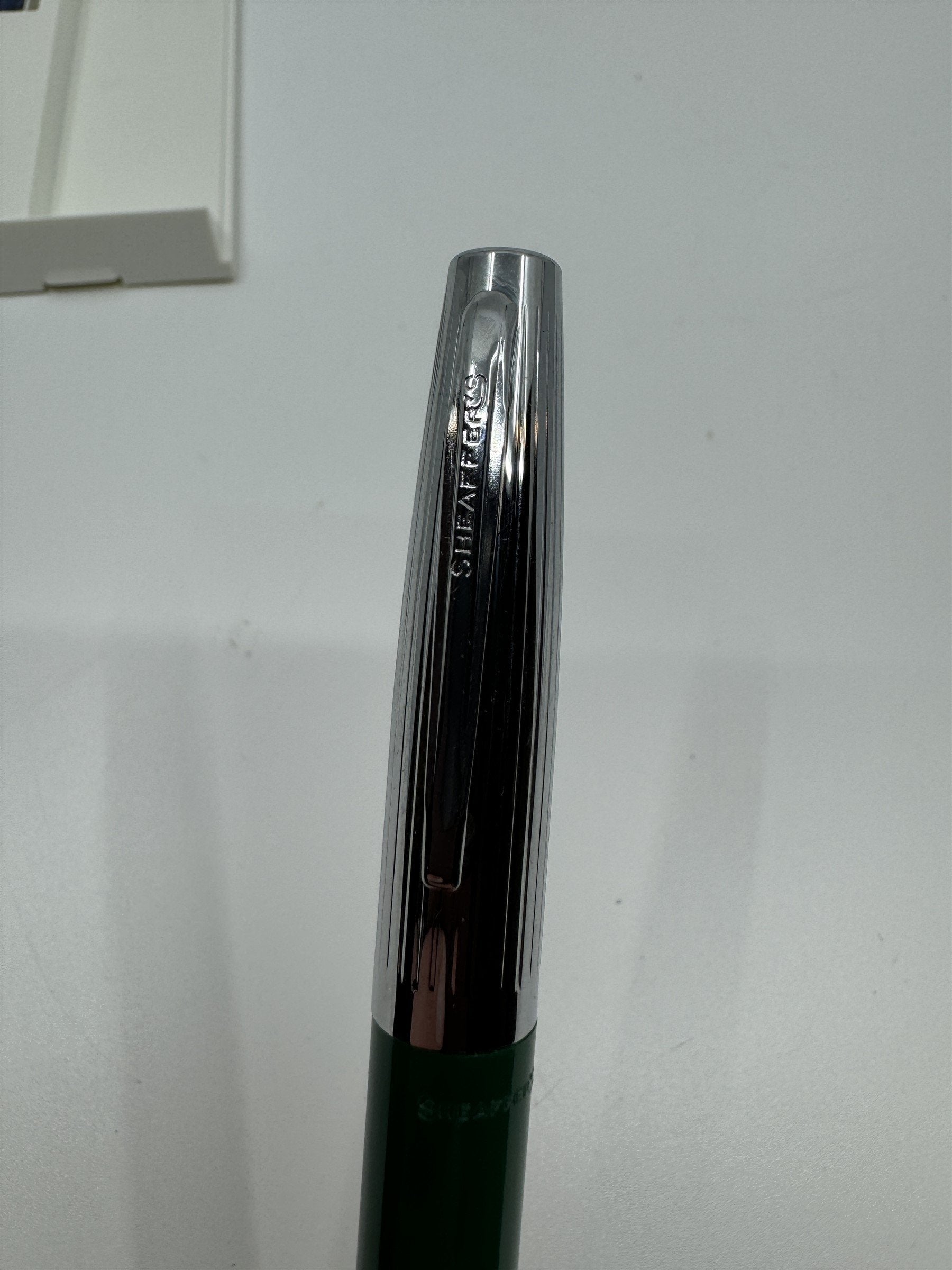 Vintage Sheaffer's Green Resin Fountain Pen /w Blue Ink Cartridge (Dry) In Box