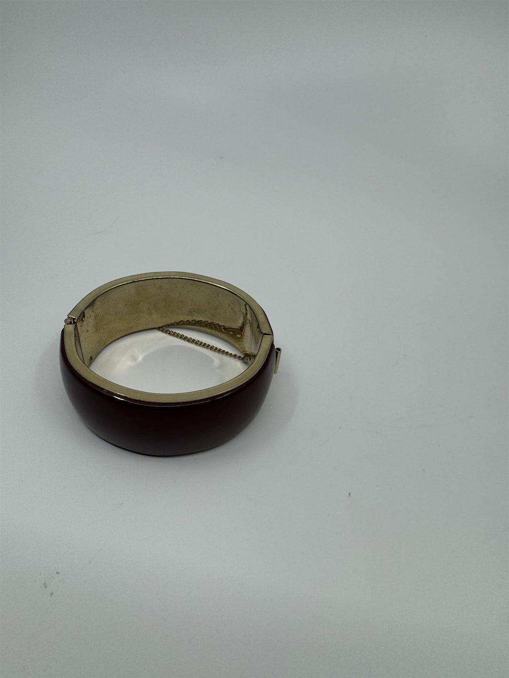 Vintage Brown Enamel Gold Tone Hinged Bangle Bracelet with Safety Chain Snapped