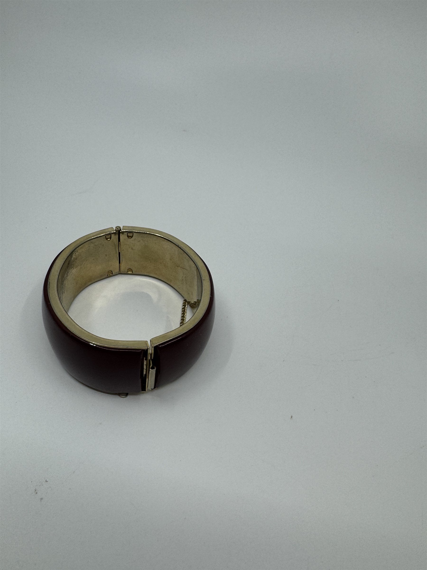 Vintage Brown Enamel Gold Tone Hinged Bangle Bracelet with Safety Chain Snapped