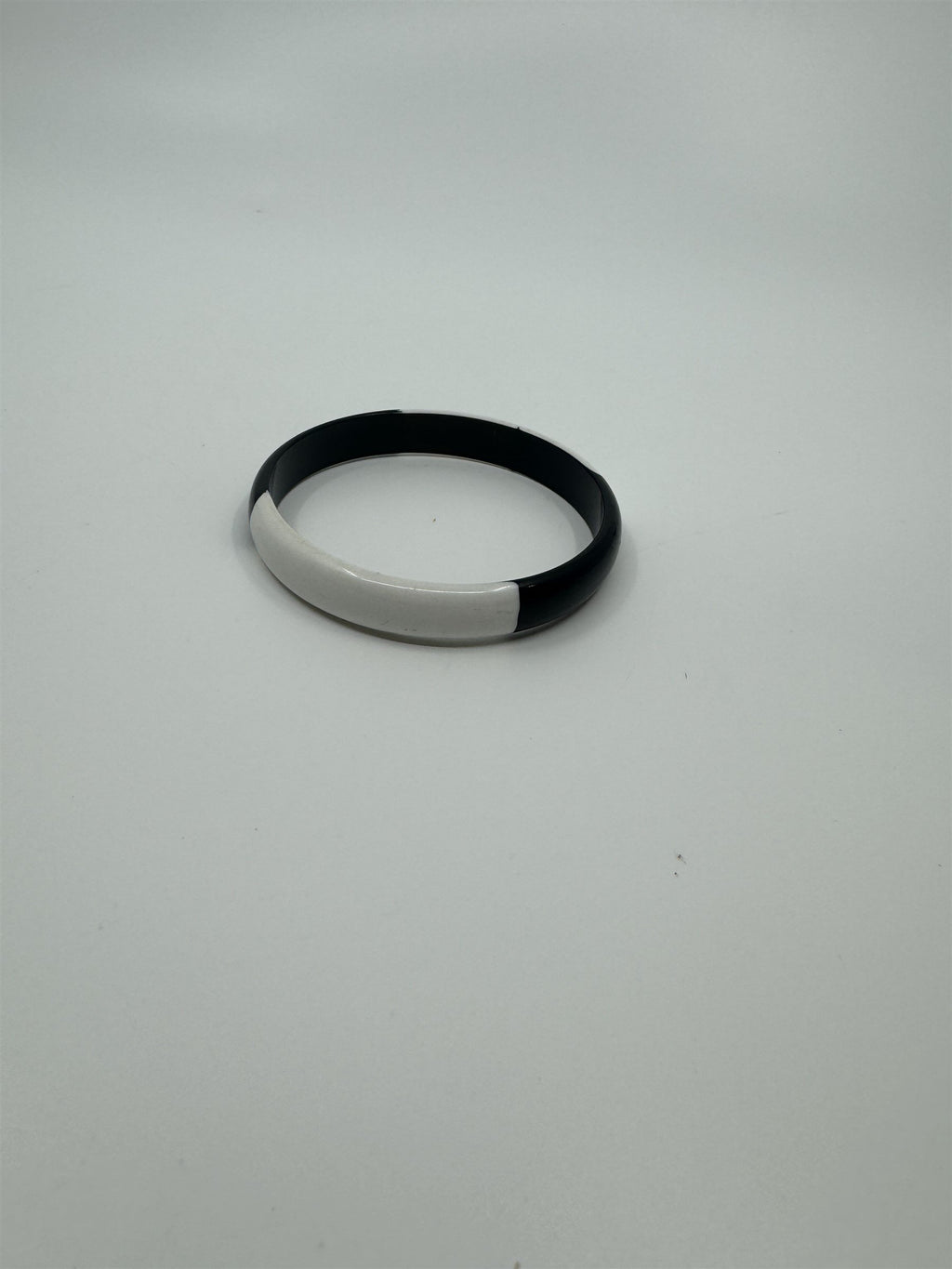 Vintage Black and White Lucite? Bangle Bracelet Black/White Pattern (Scratches)