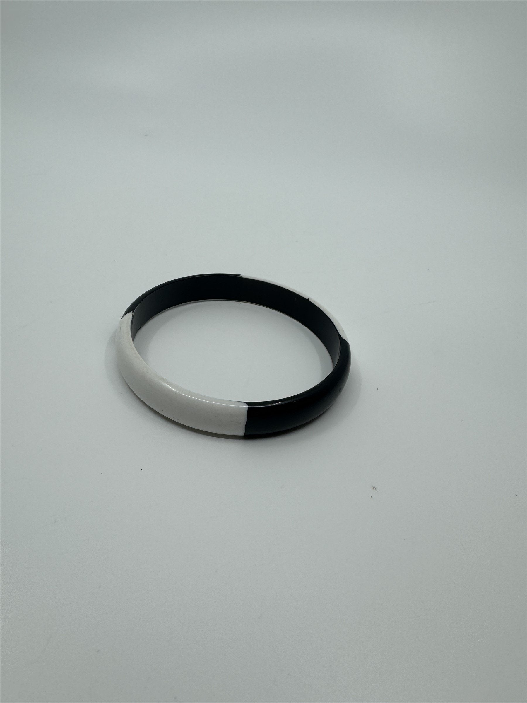 Vintage Black and White Lucite? Bangle Bracelet Black/White Pattern (Scratches)