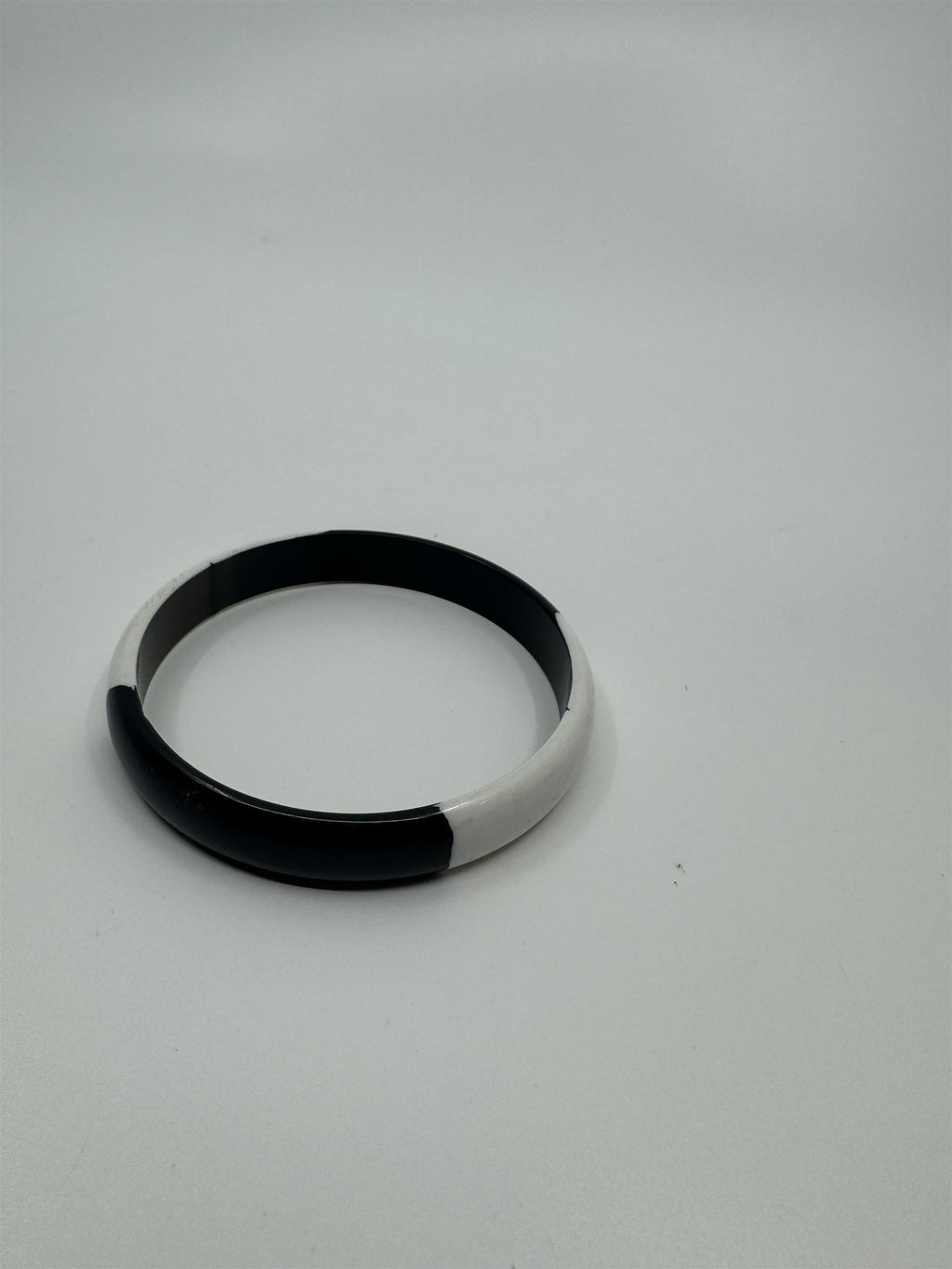 Vintage Black and White Lucite? Bangle Bracelet Black/White Pattern (Scratches)