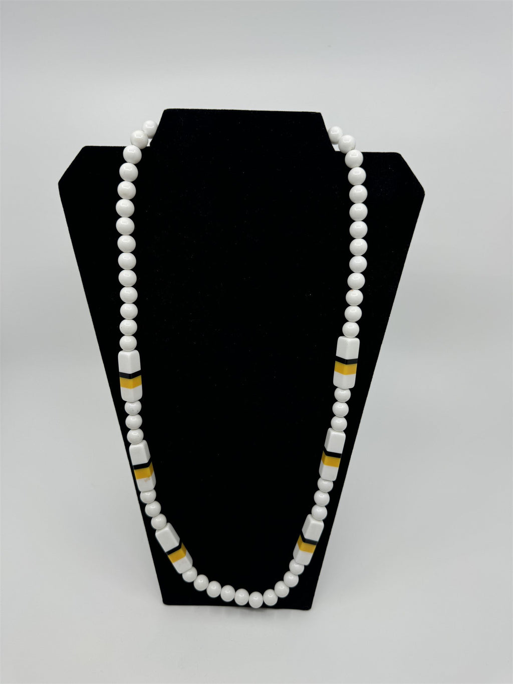 Vintage Costume Jewelry Necklace White Beads /w White/Black/Yellow Rectangular