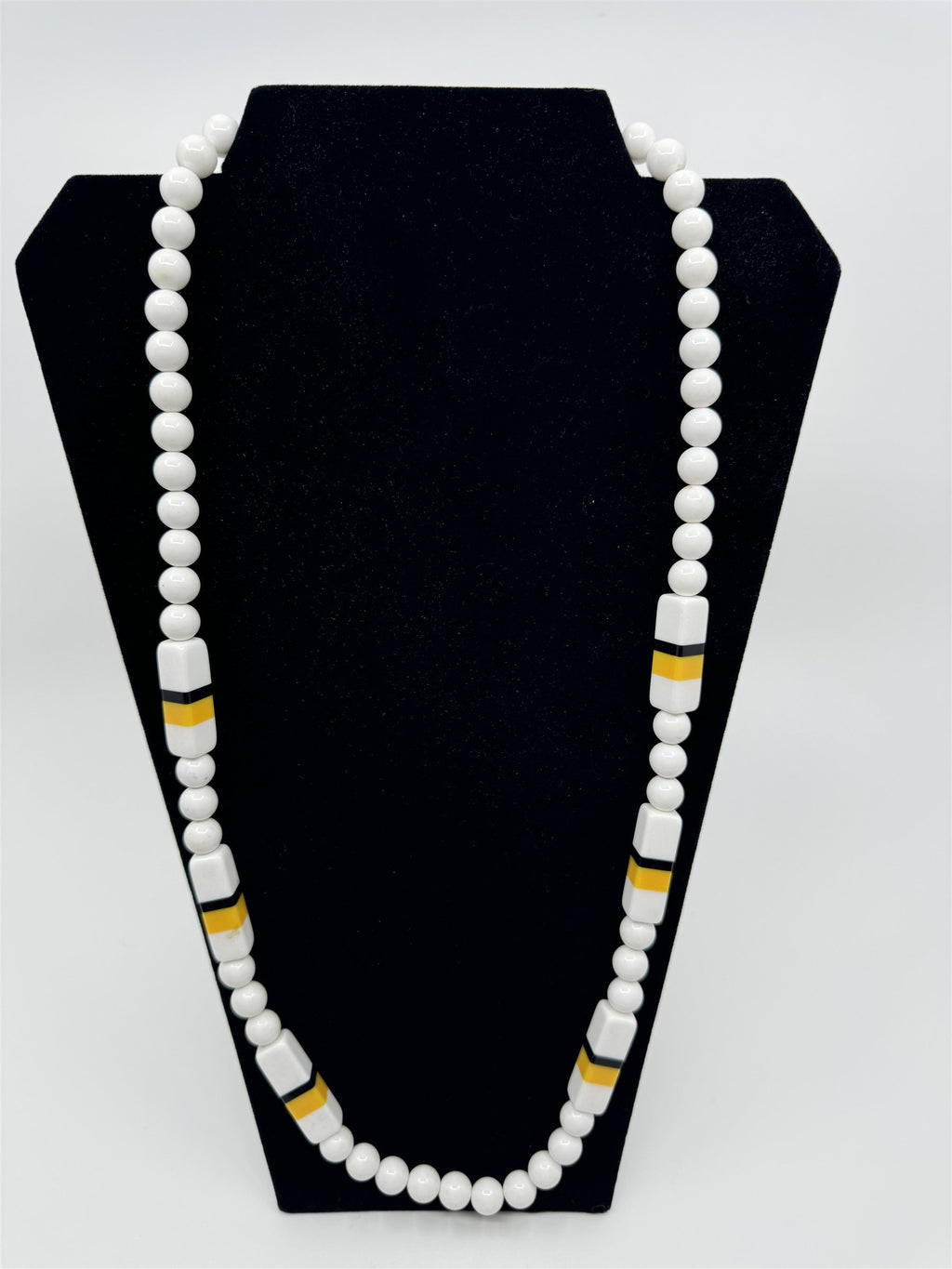 Vintage Costume Jewelry Necklace White Beads /w White/Black/Yellow Rectangular