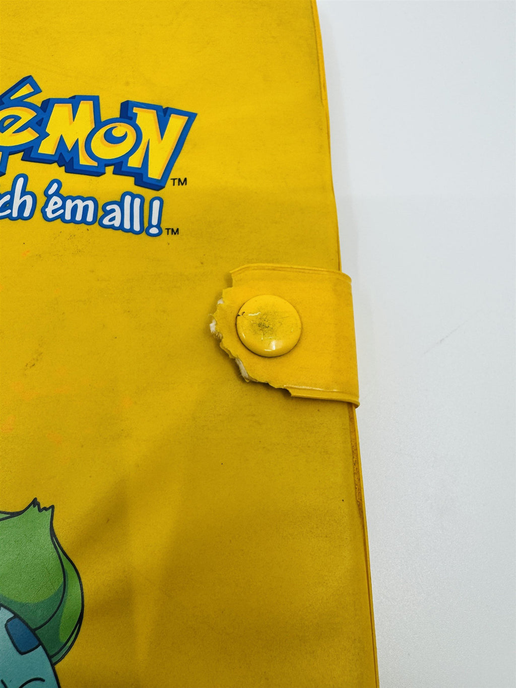 Vintage Pokemon Gotta Catch 'Em All! Yellow Bulbasaur Pokemon Card Binder Case
